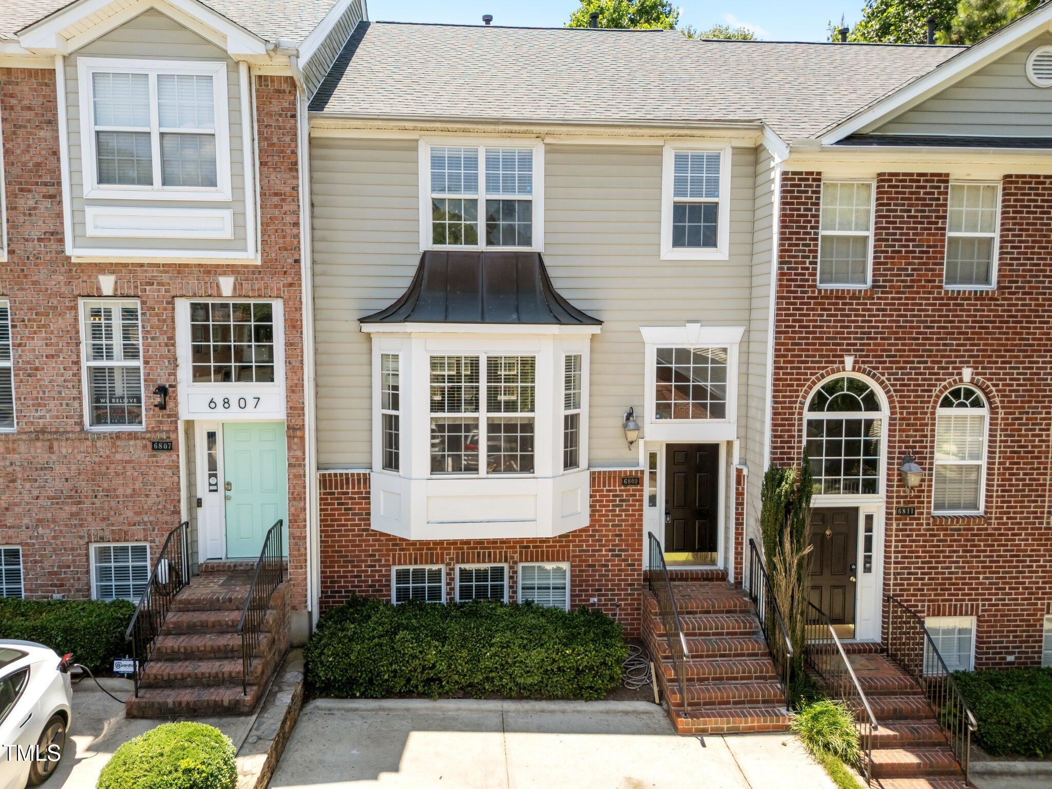 6809 Middleboro Dr Drive