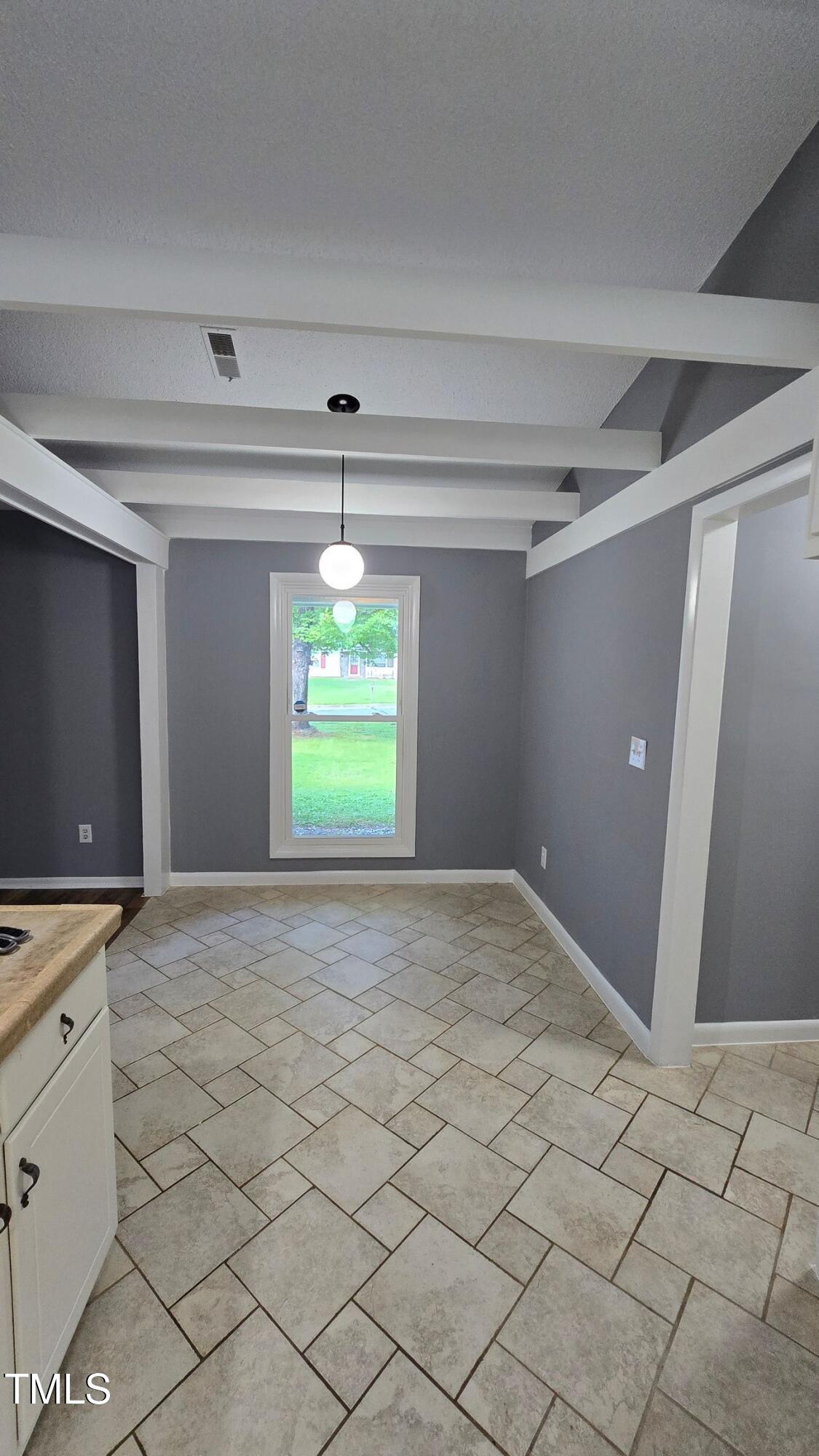 2725 Westchester Drive Property Photo 6