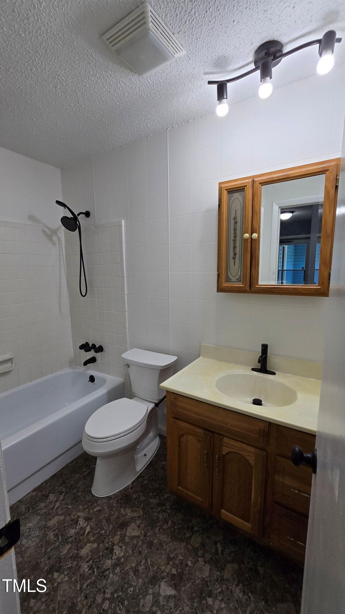 2725 Westchester Drive Property Photo 12