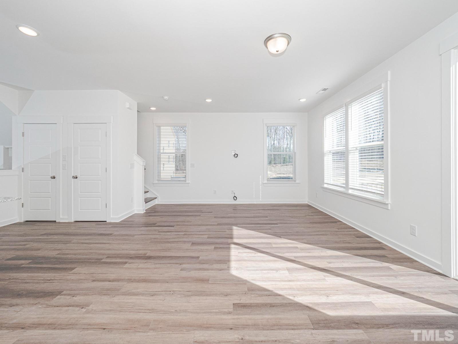 1801 Stroup Street Property Photo 11