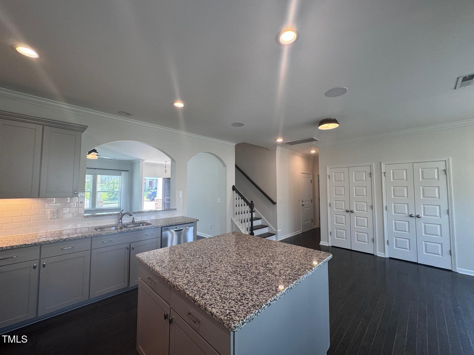 4718 Sleepy Falls Run Property Photo 10