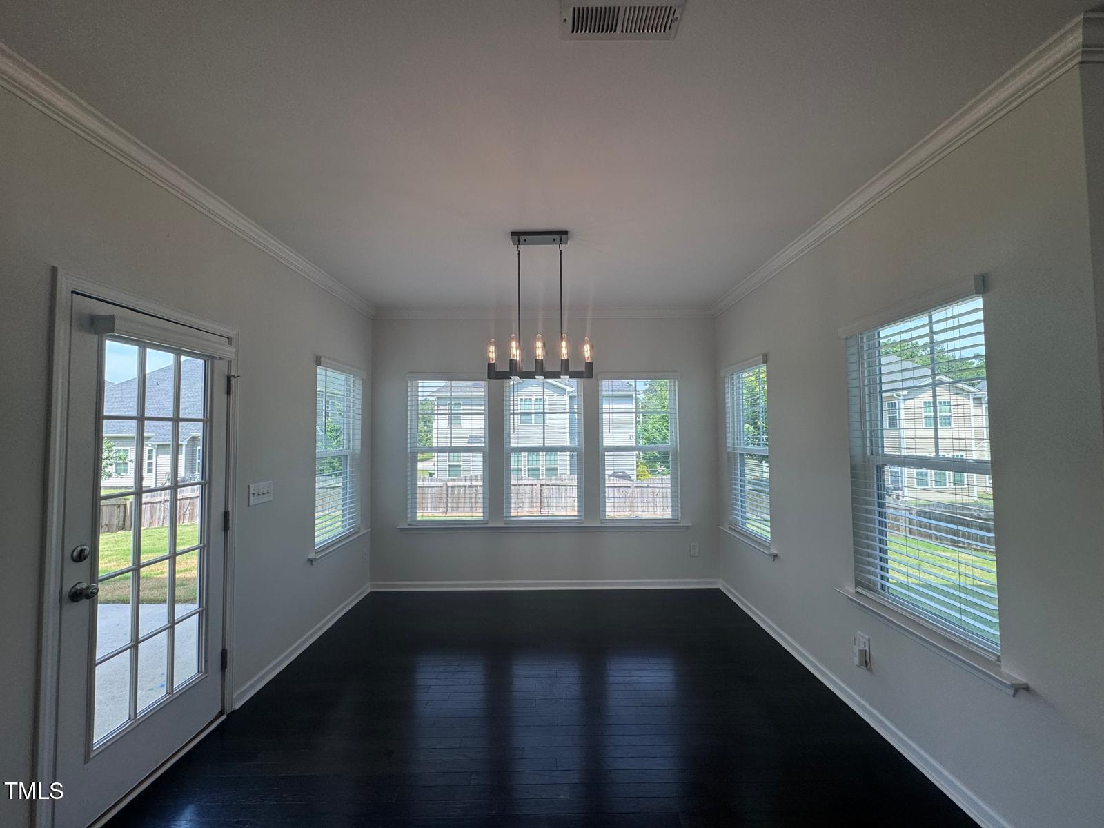 4718 Sleepy Falls Run Property Photo 15