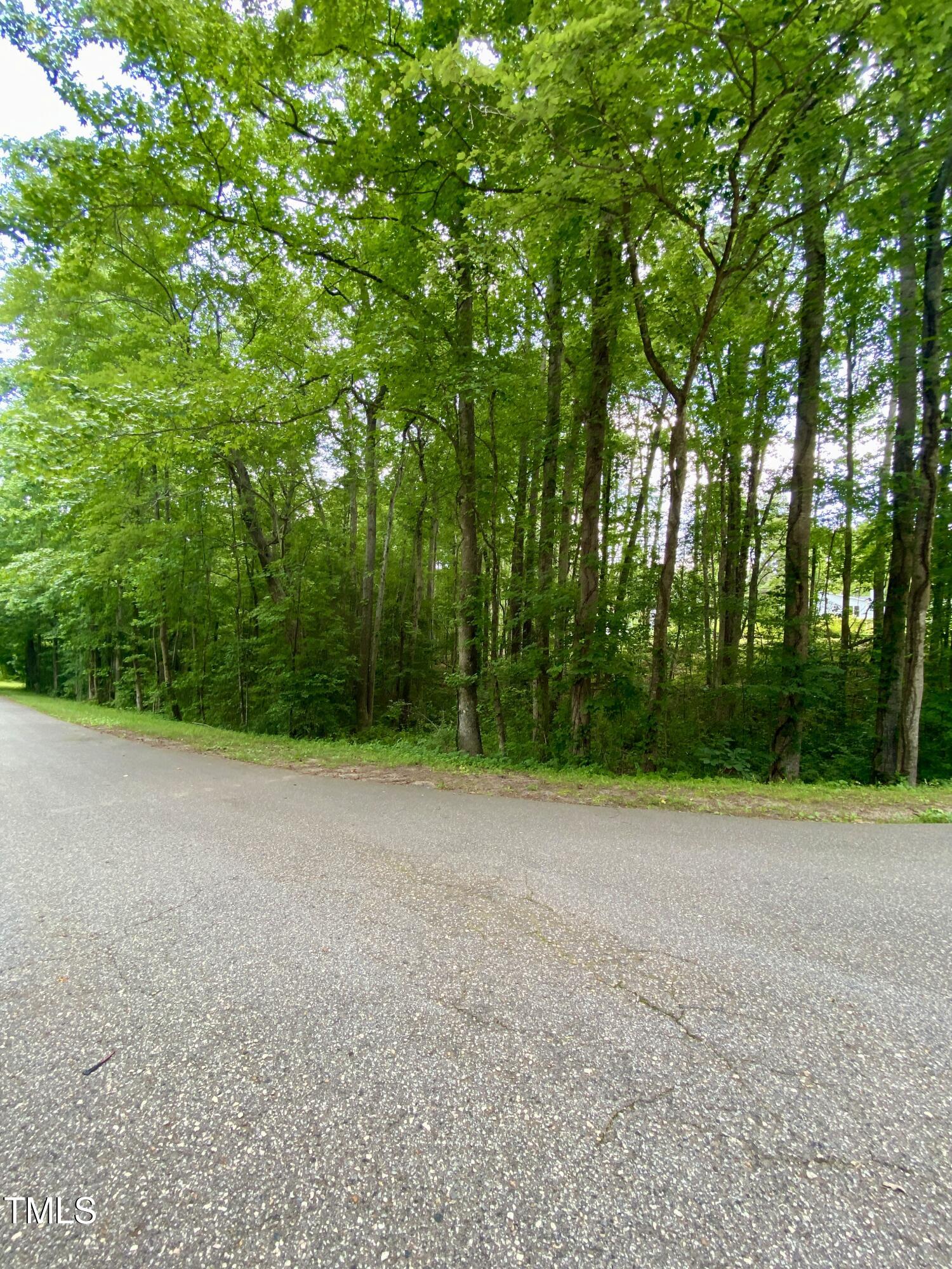 106 Cherokee Drive Property Photo 10