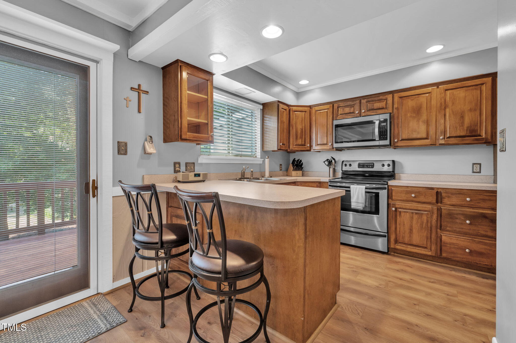5805 Mapleridge Road Property Photo 12
