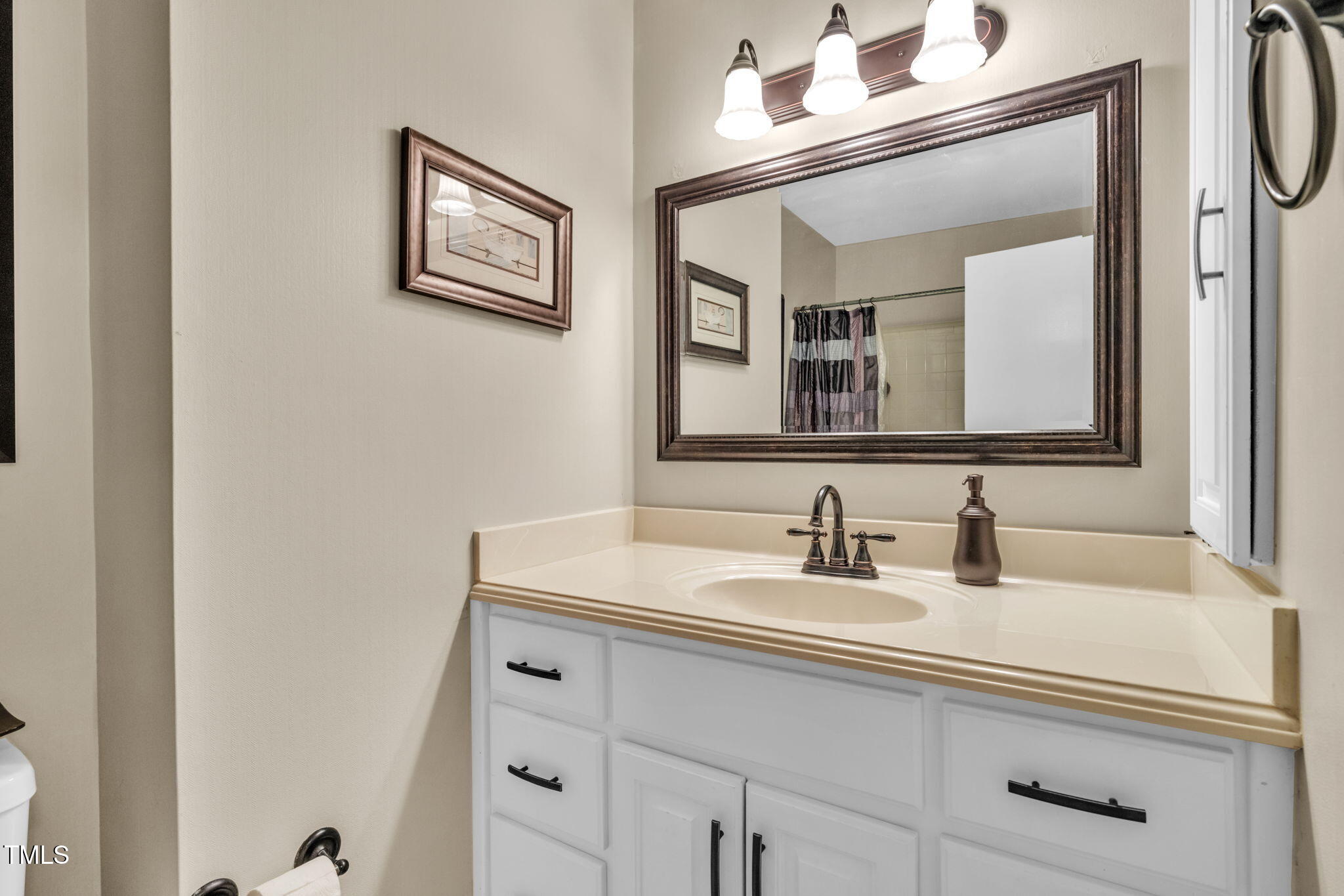 5805 Mapleridge Road Property Photo 25