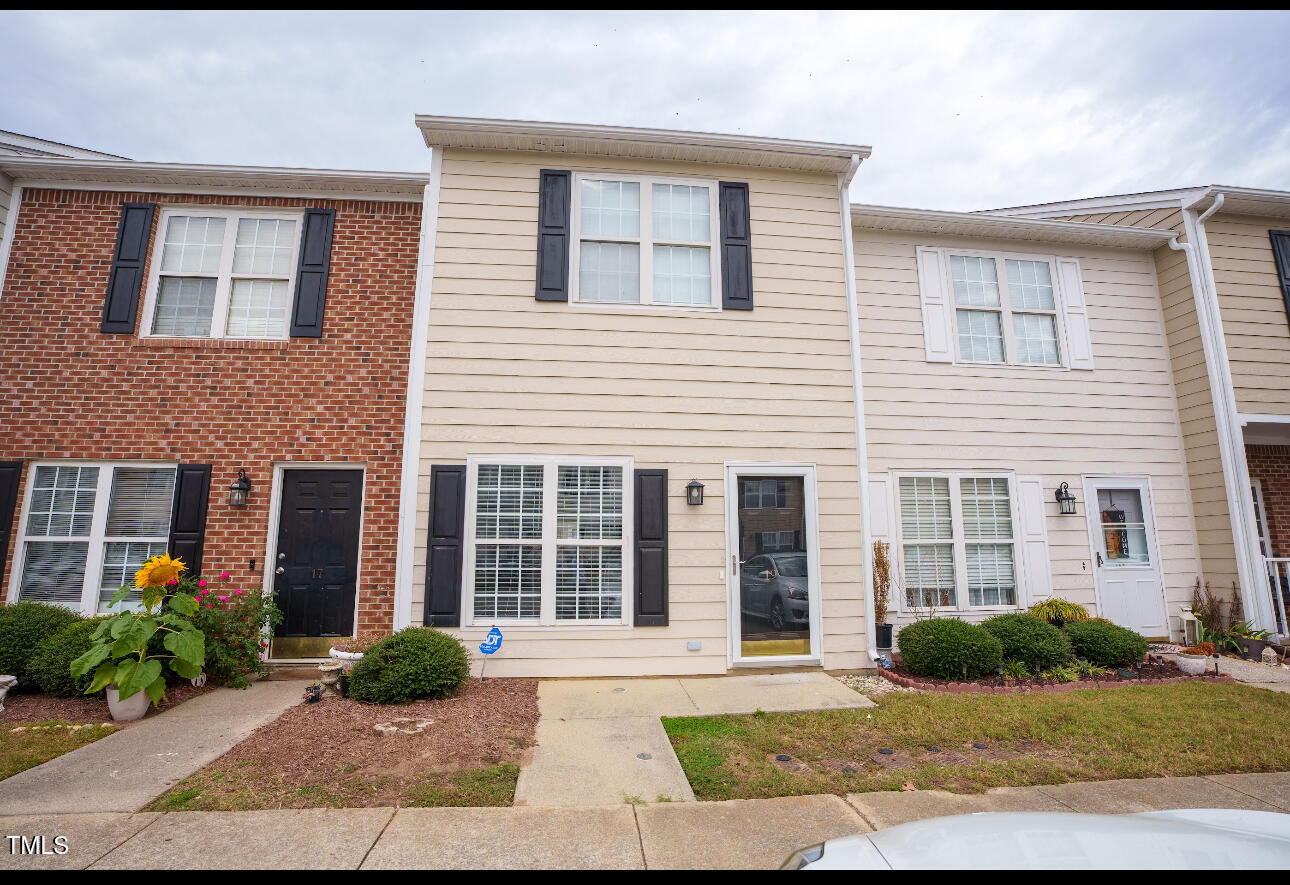 19 Cheltenham Drive Property Photo 1