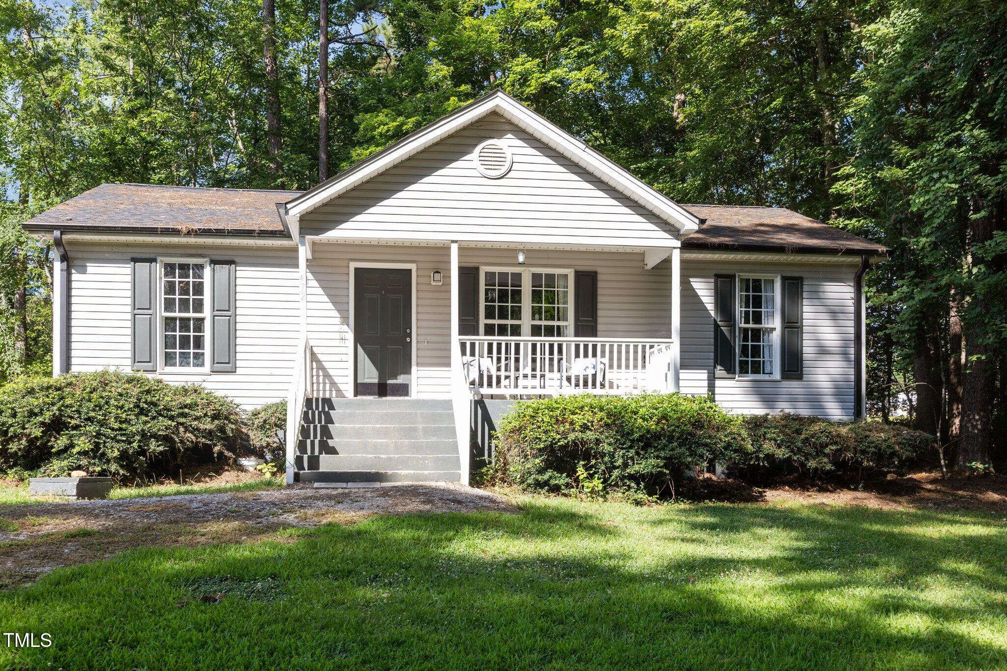 472 Shawnee Drive Property Photo 1