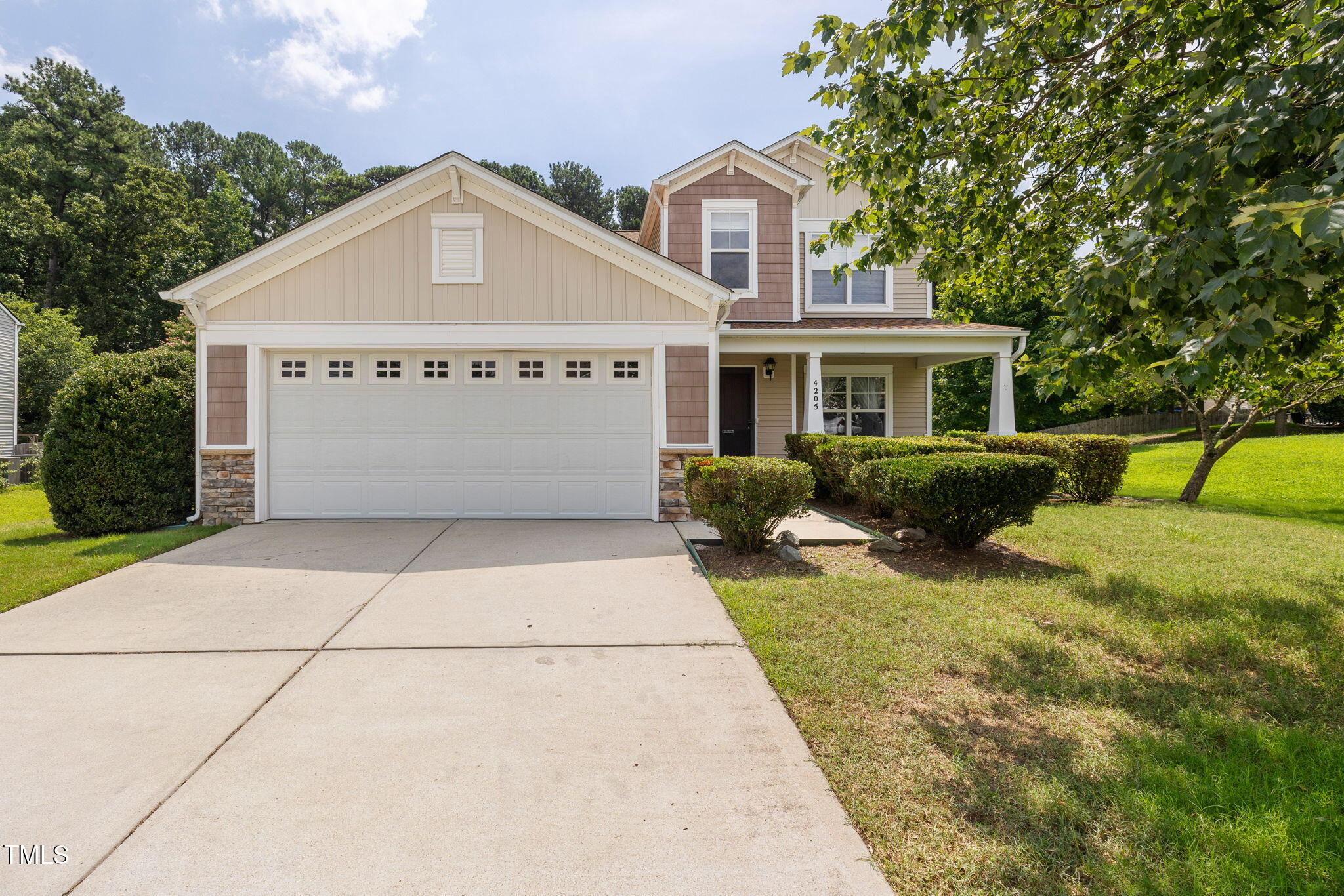 4205 Twin Spires Drive Property Photo 1