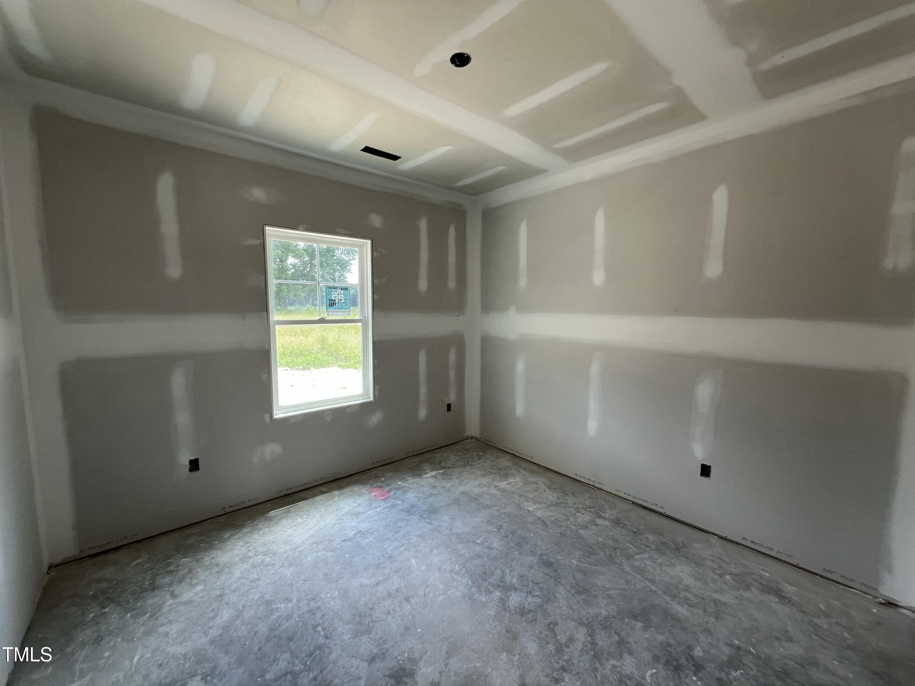 100 Sagewood Drive Property Photo 8