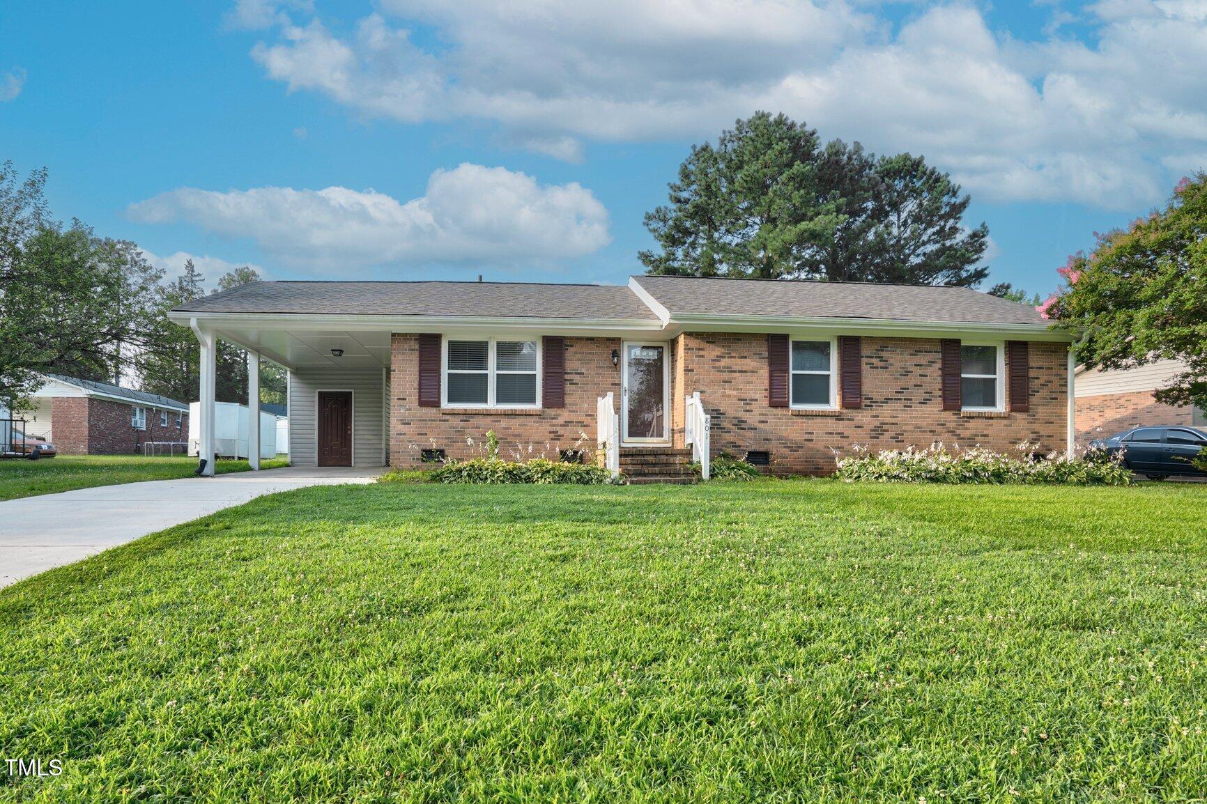 801 Lincoln Drive Property Photo 1