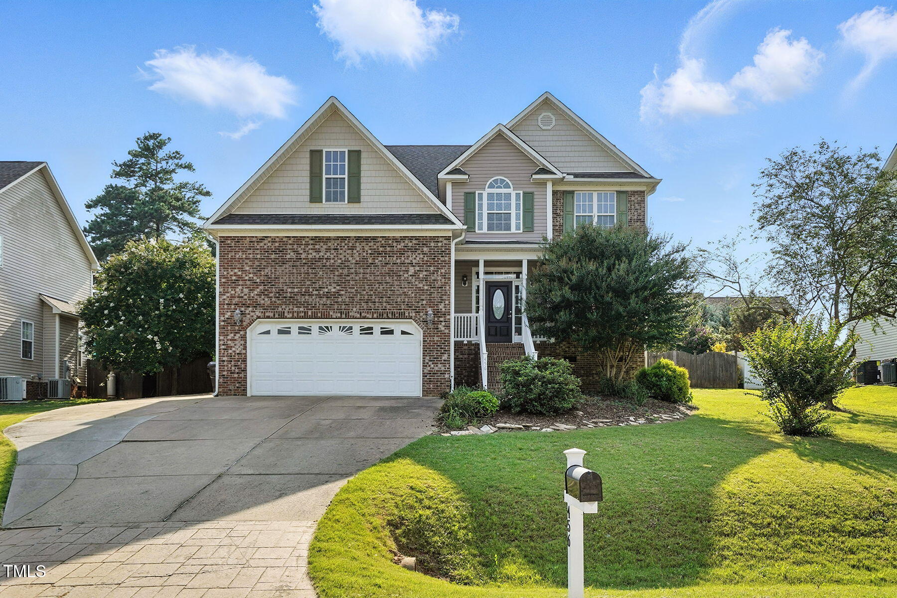 456 Majestic Oak Drive Property Photo 1