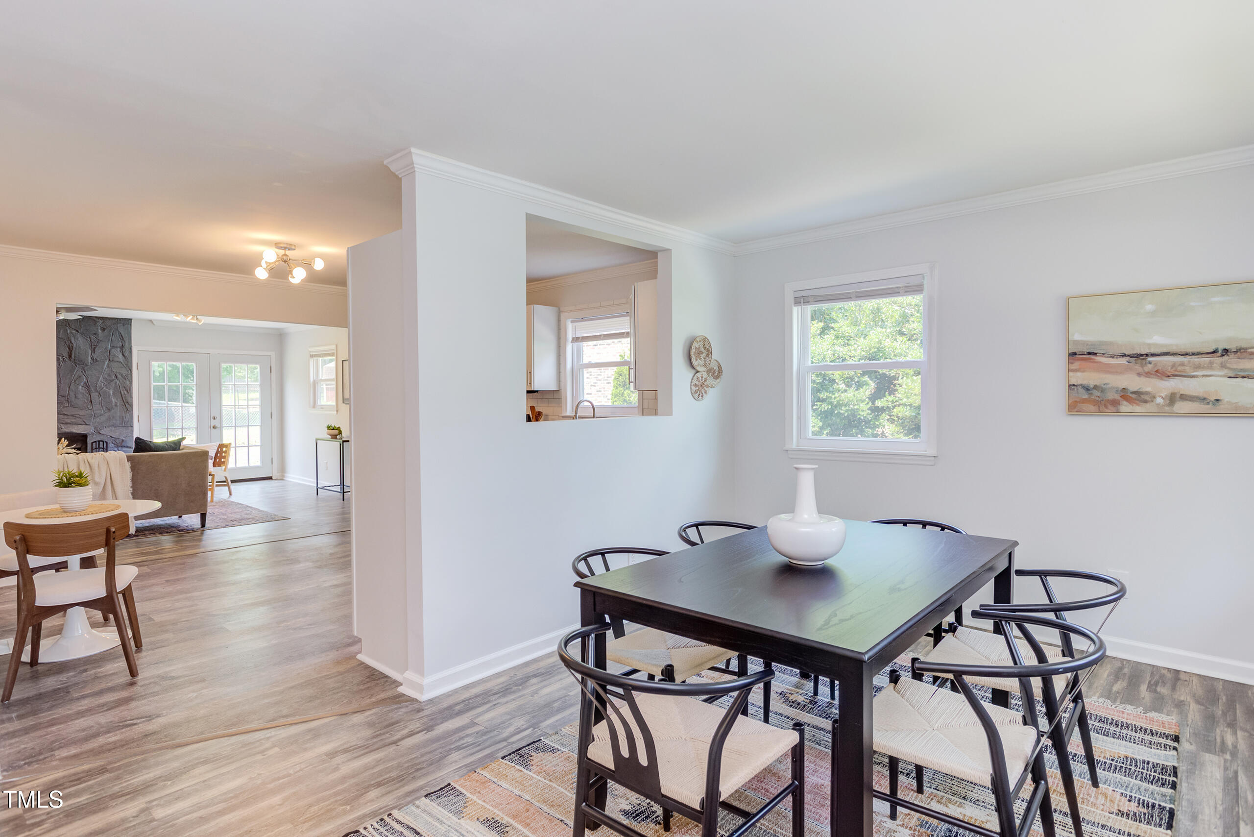 2014 Athens Avenue Property Photo 3