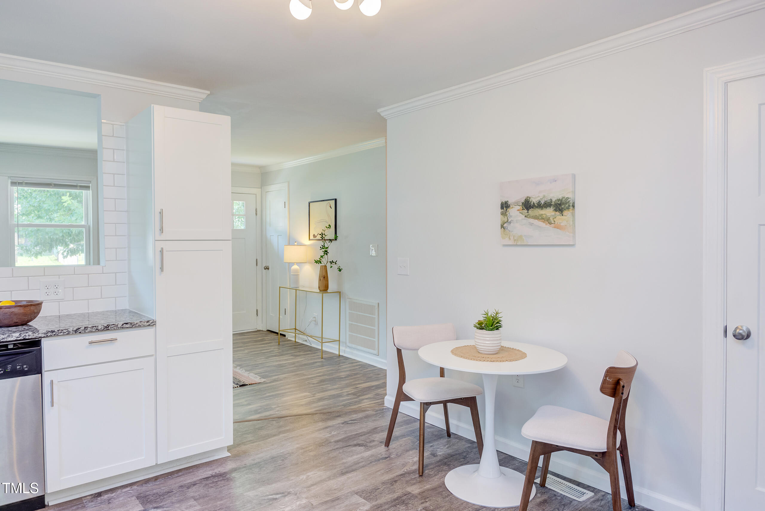 2014 Athens Avenue Property Photo 9