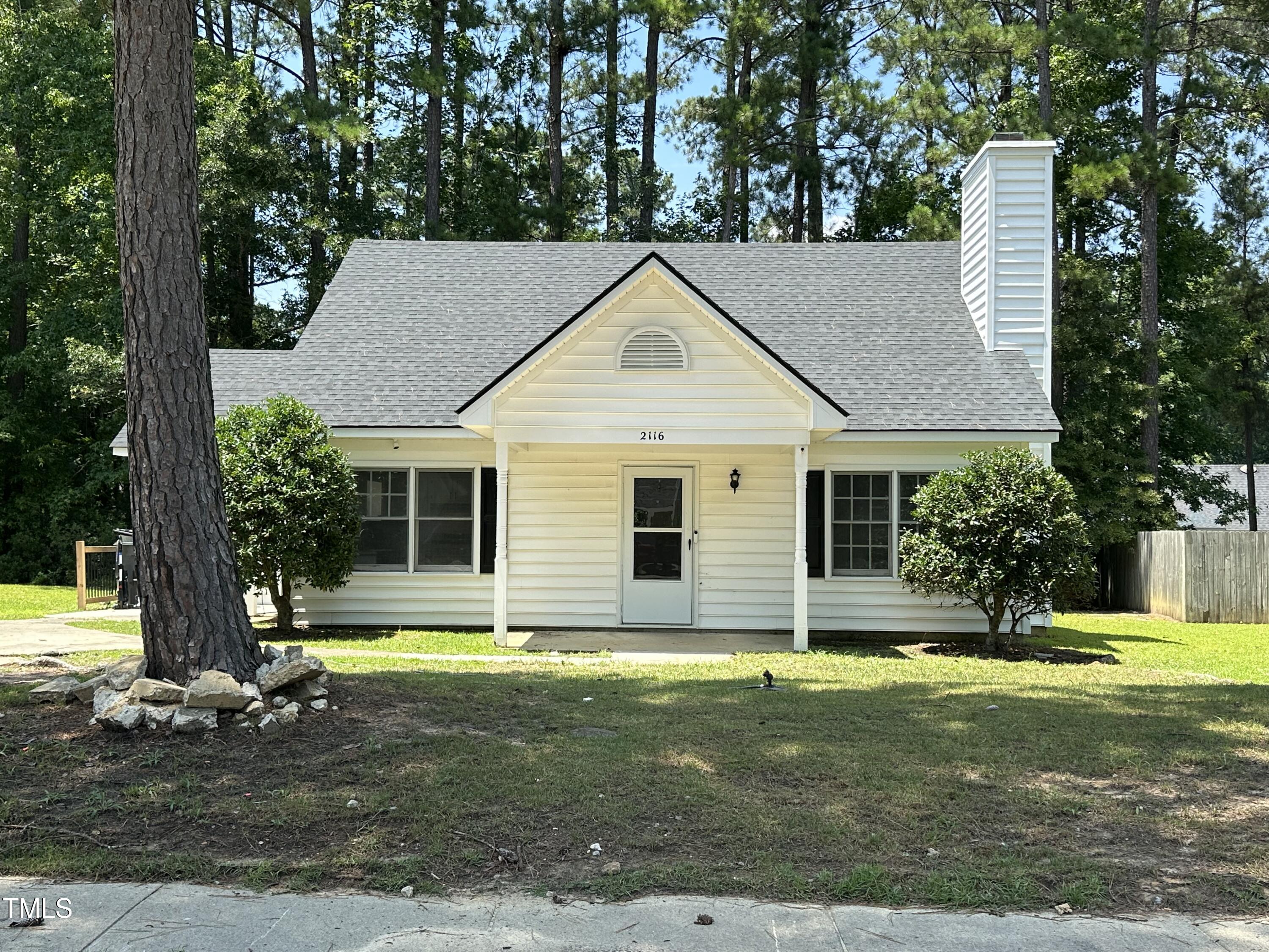 2116 Tanglewood Road Property Photo 1