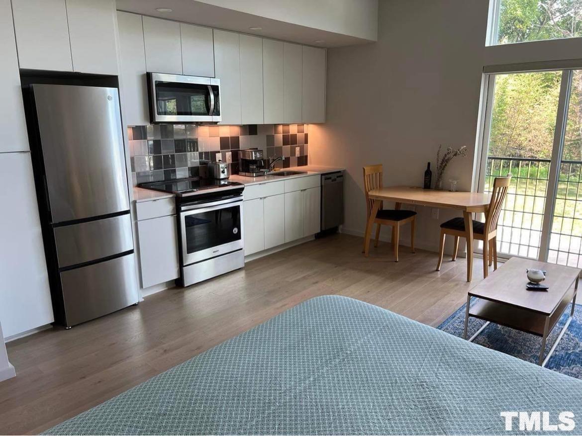 600 S Duke Street 15 Property Photo 6