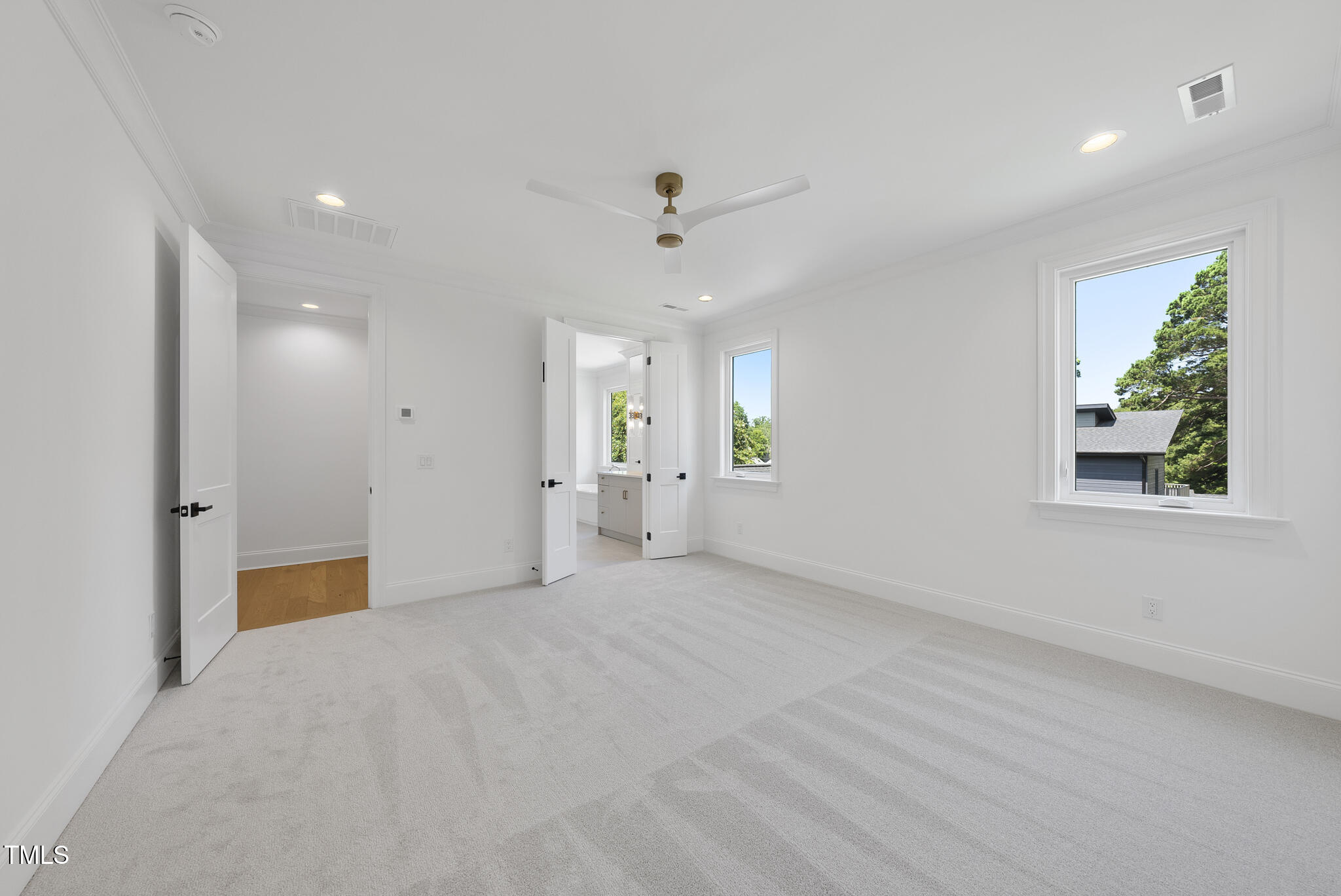 625 Glascock Street Property Photo 10