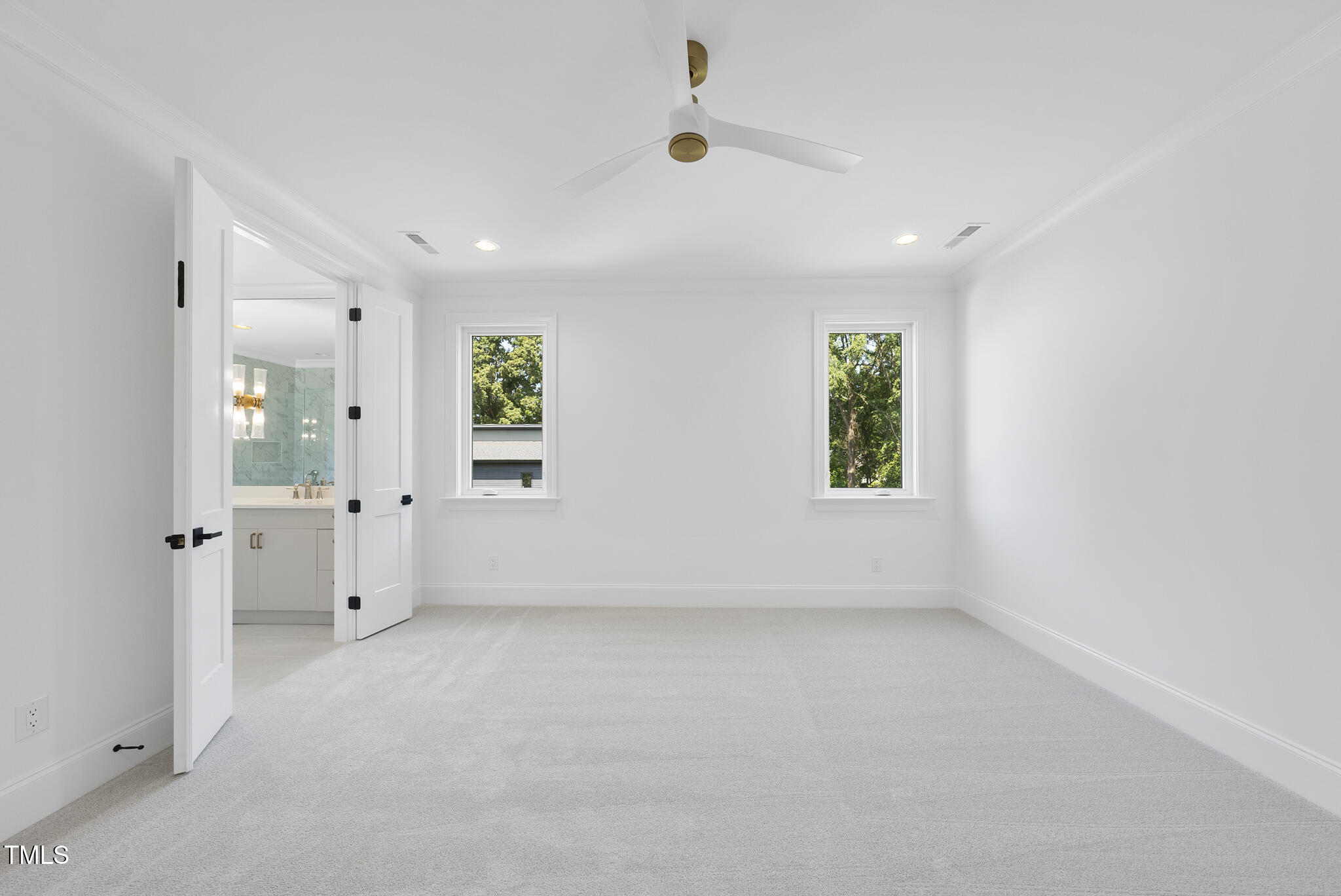 625 Glascock Street Property Photo 11