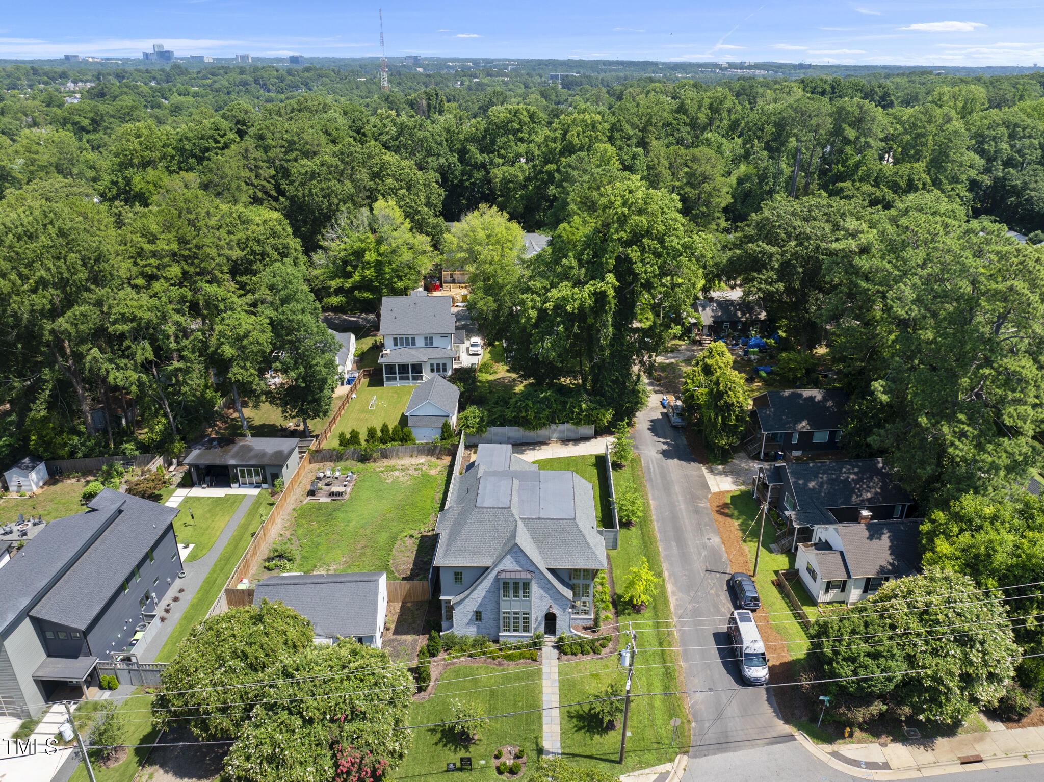 625 Glascock Street Property Photo 41