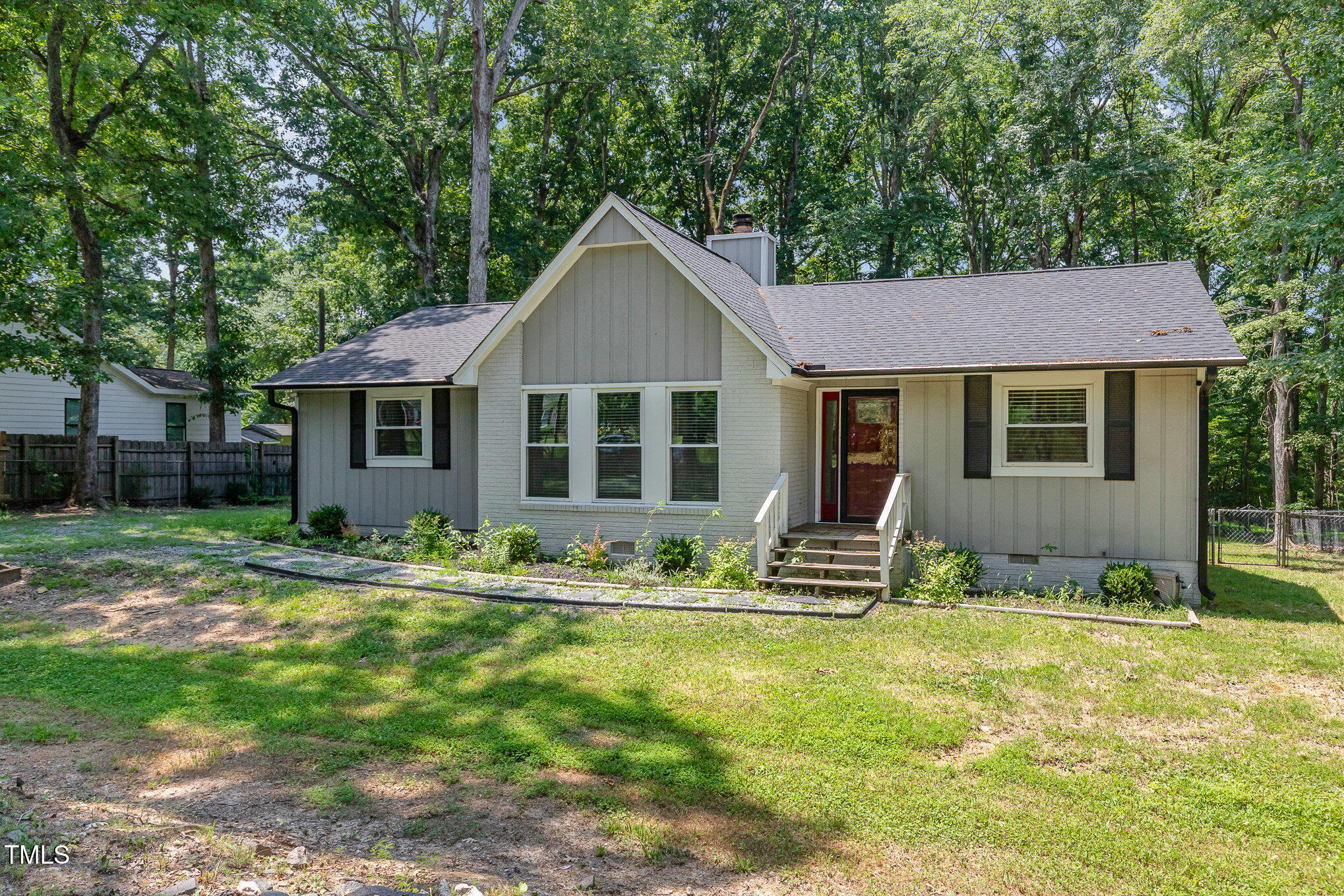 908 Snow Hill Road Property Photo 2