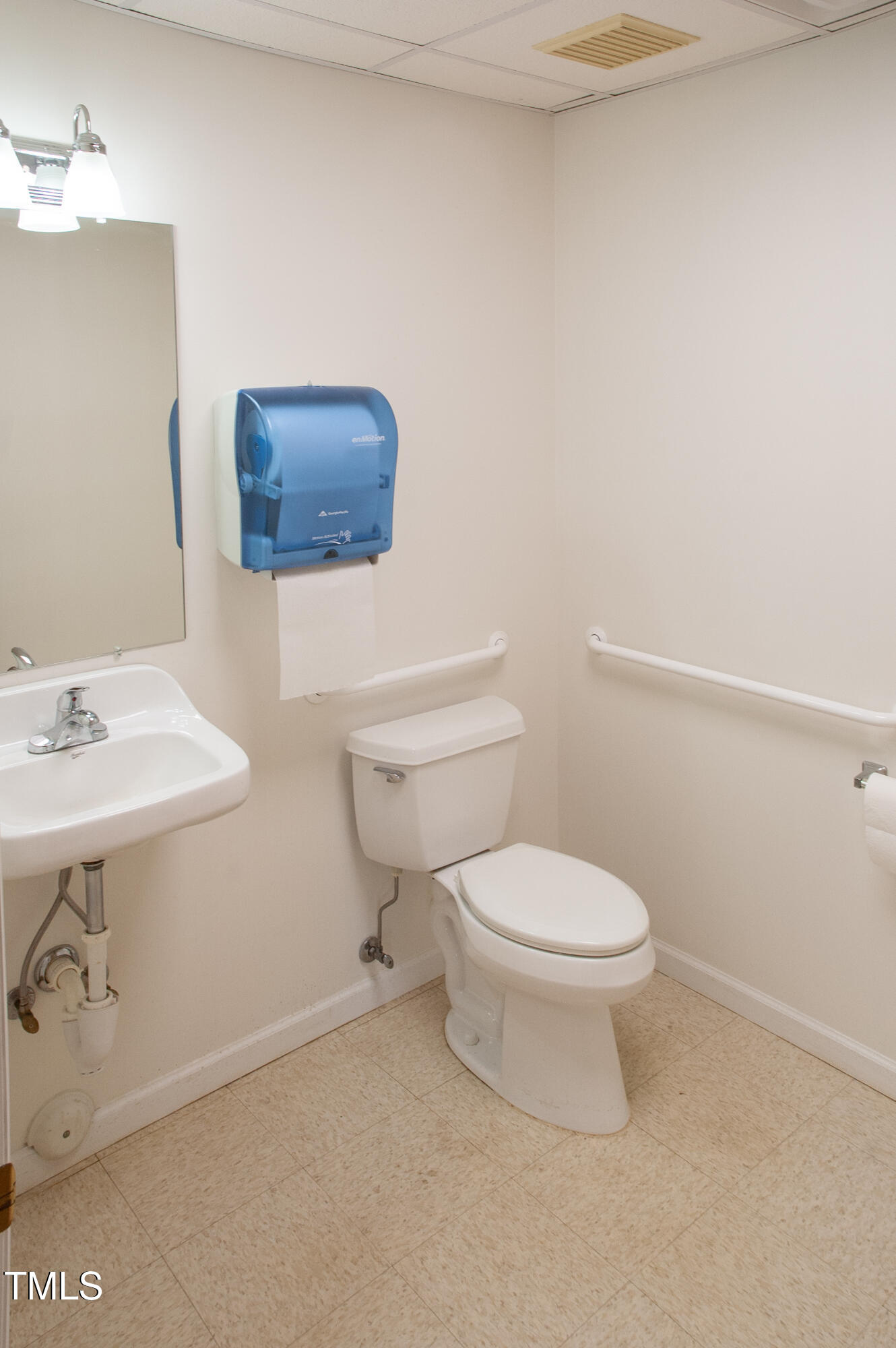 133 Woodlawn Road Property Photo 16