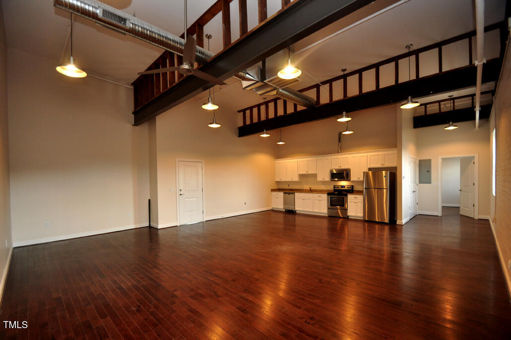 231 N Chatham Avenue # D Property Photo 1