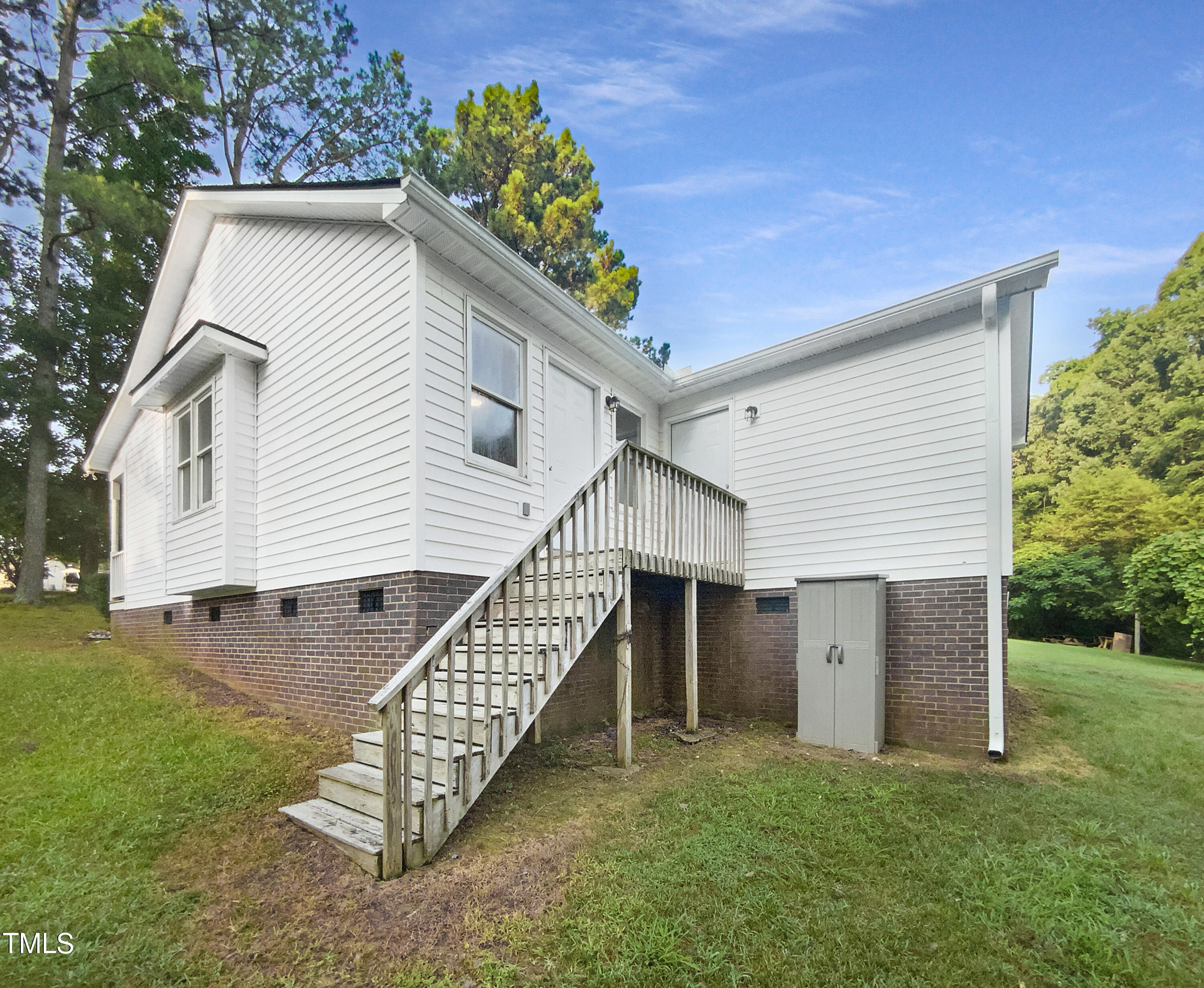 448 Chinaberry Lane Property Photo 8