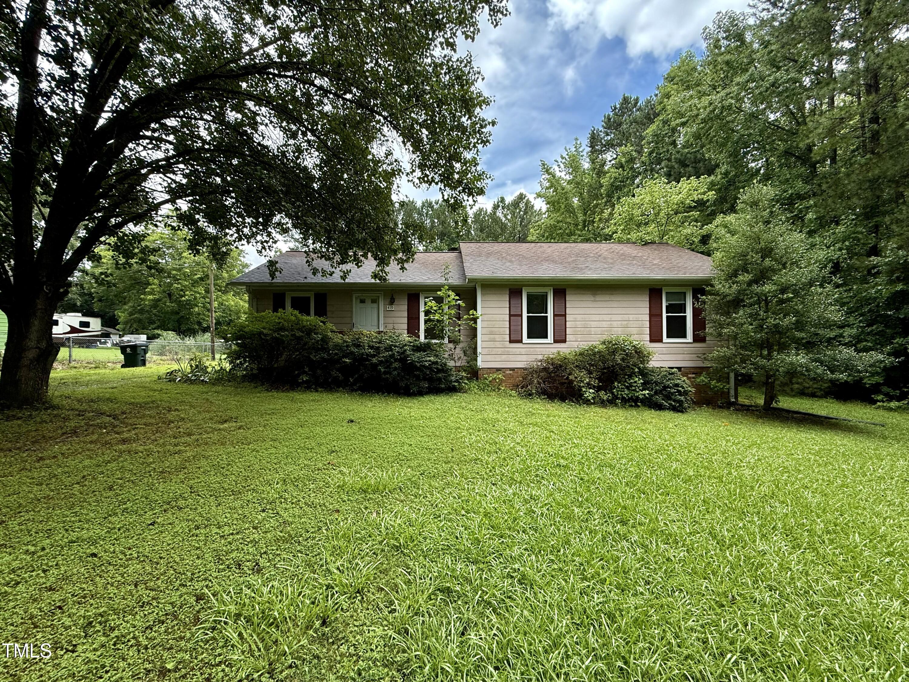419 Lakeview Road Property Photo 1