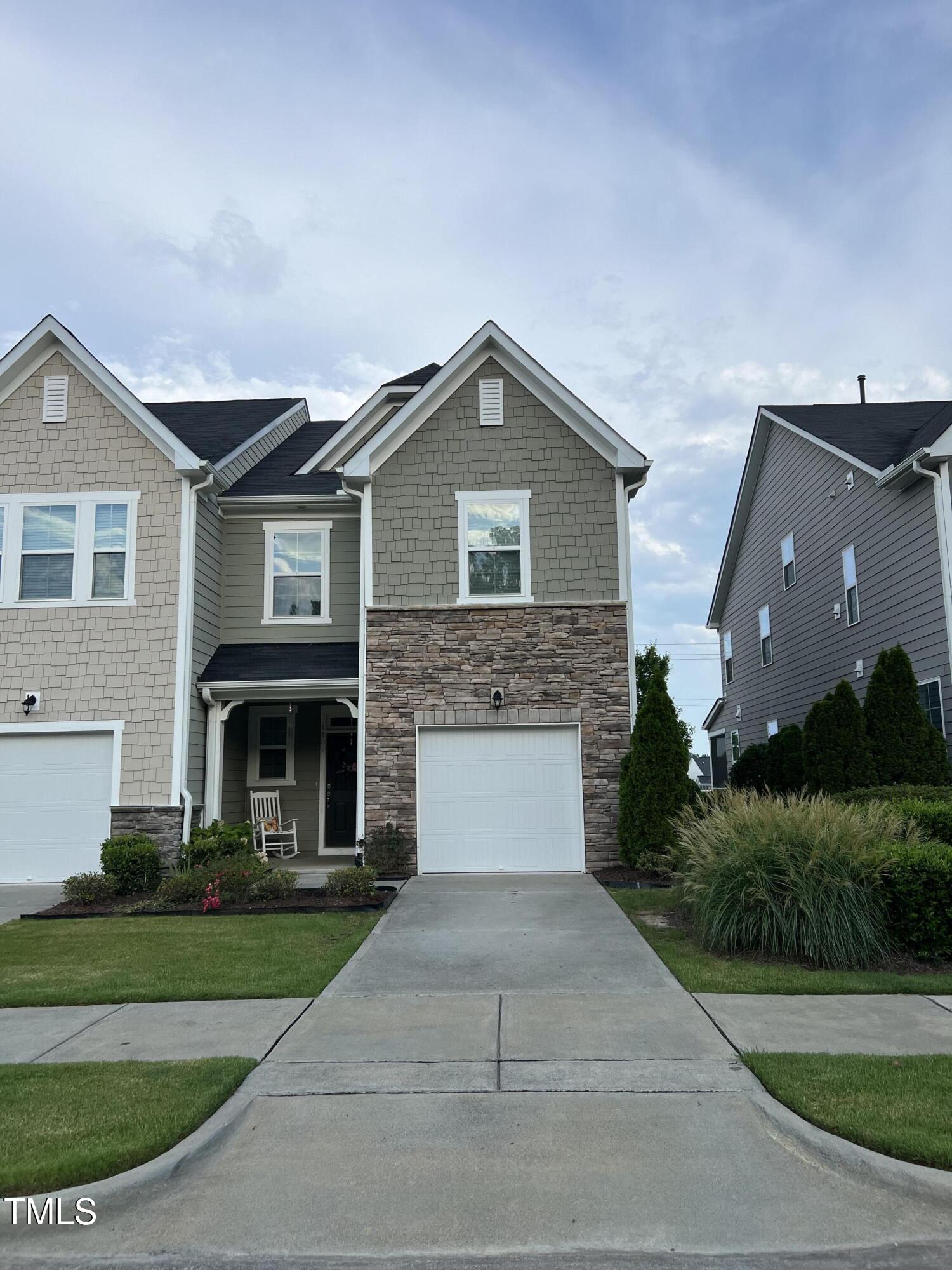 1109 Little Gem Lane Property Photo 1