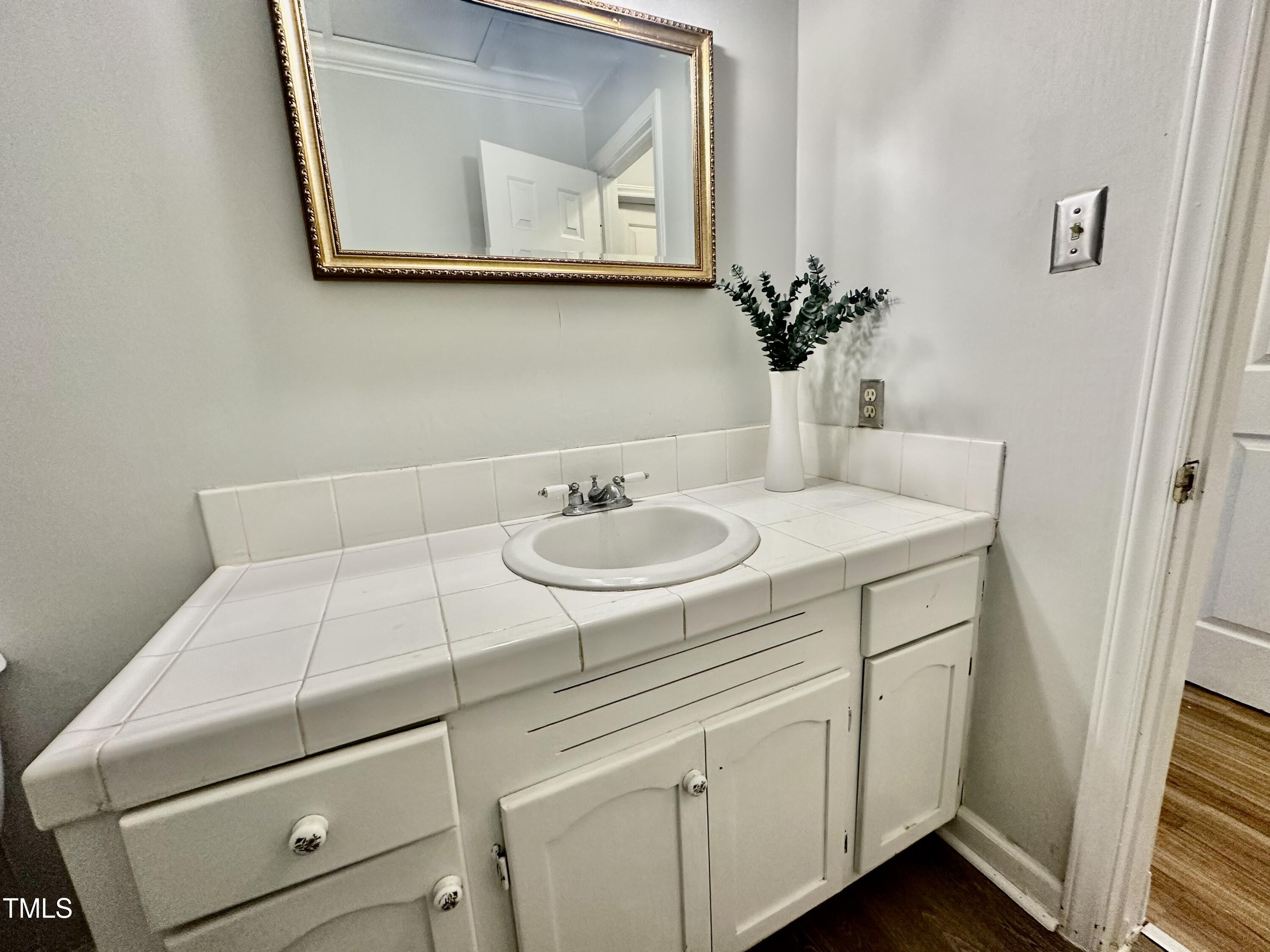 101 Creekside Drive Property Photo 8