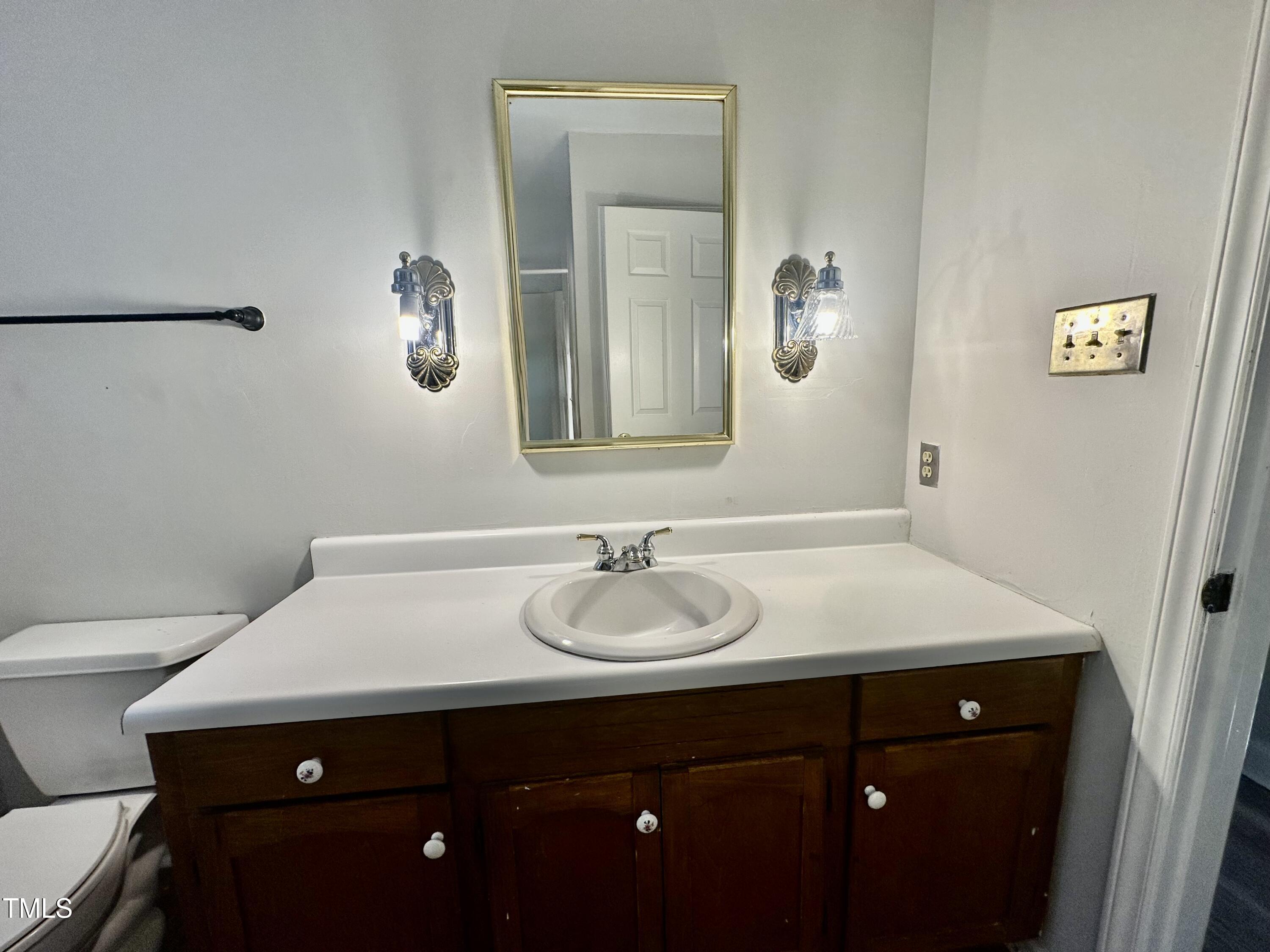 101 Creekside Drive Property Photo 14
