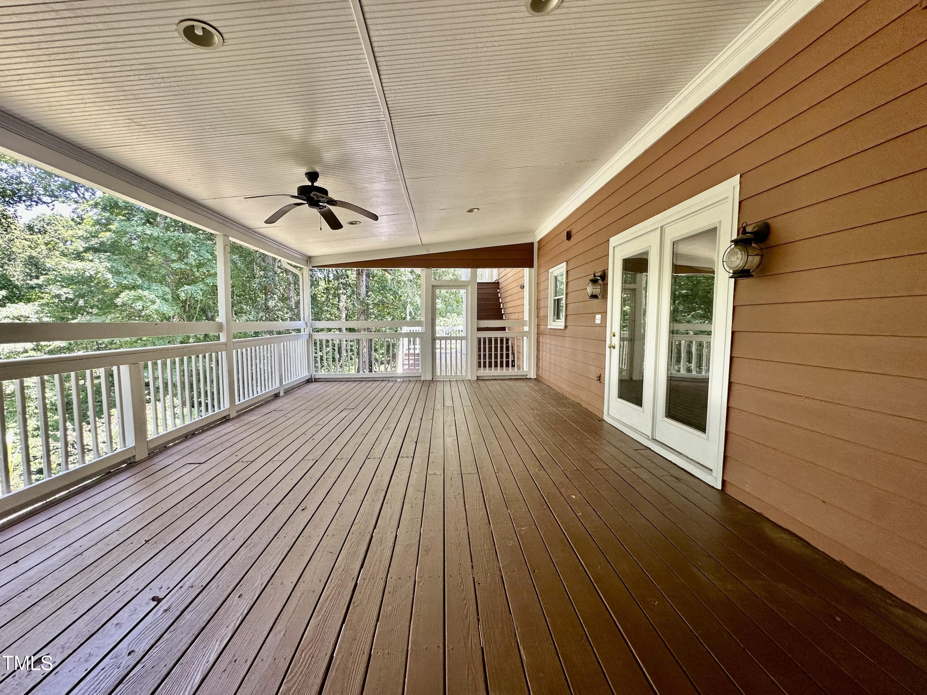 101 Creekside Drive Property Photo 21