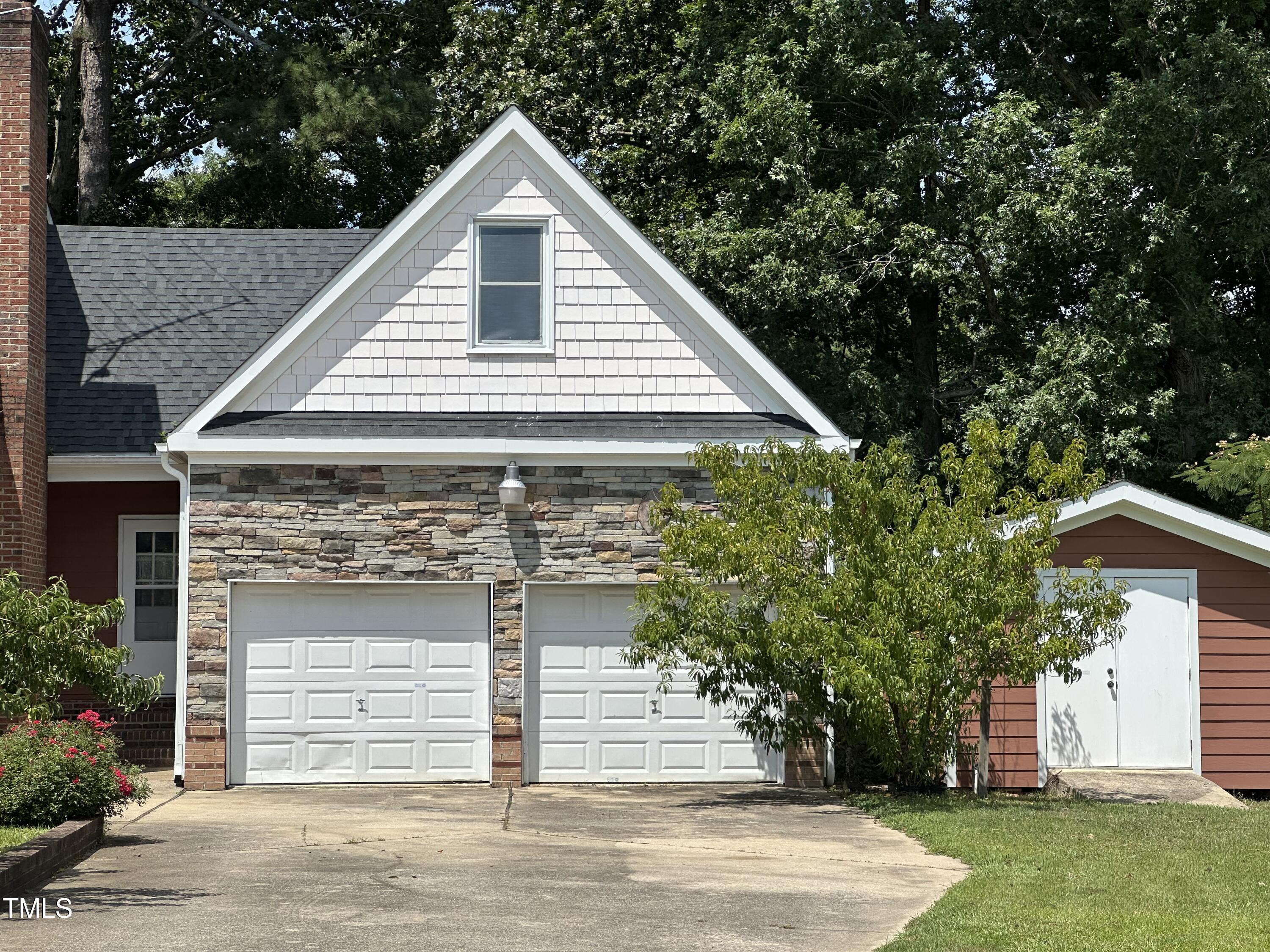 101 Creekside Drive Property Photo 29