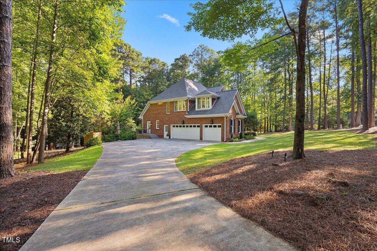 7529 Tynewind Drive Property Photo 5
