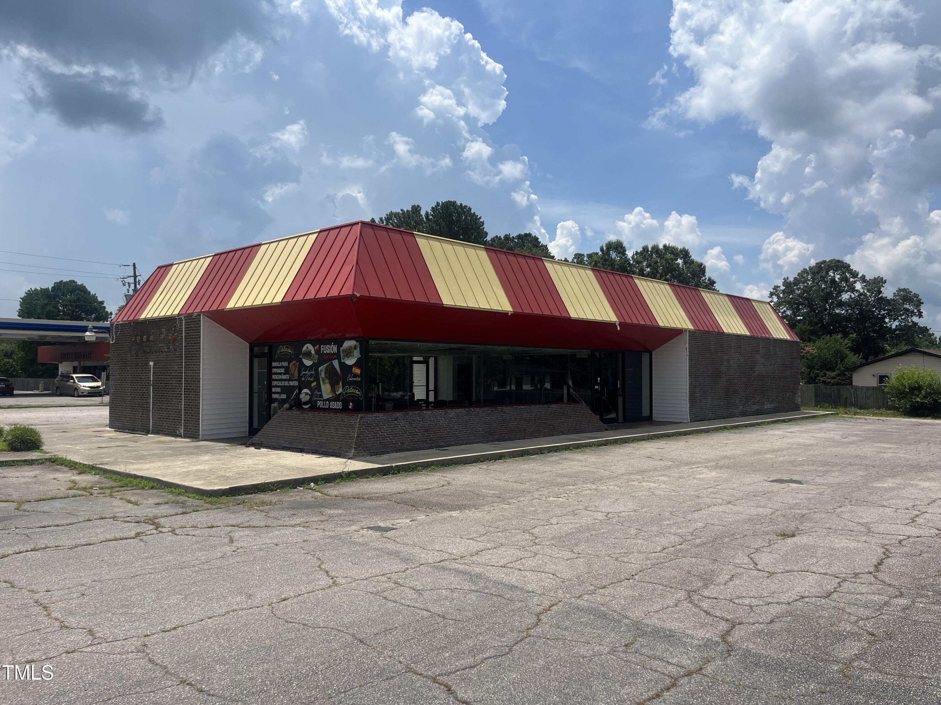 1202 E Andrews Avenue Property Photo 1