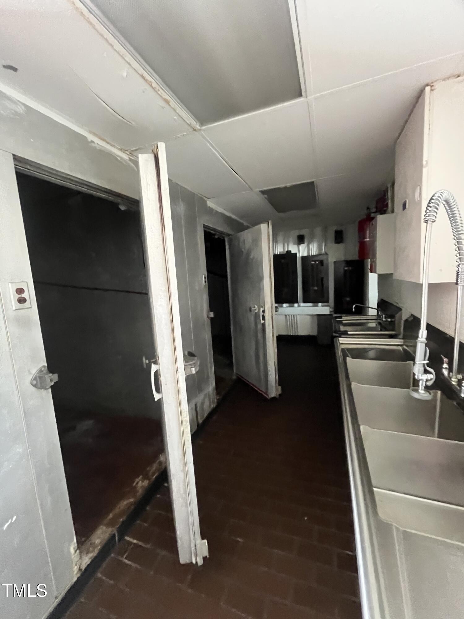 1202 E Andrews Avenue Property Photo 11