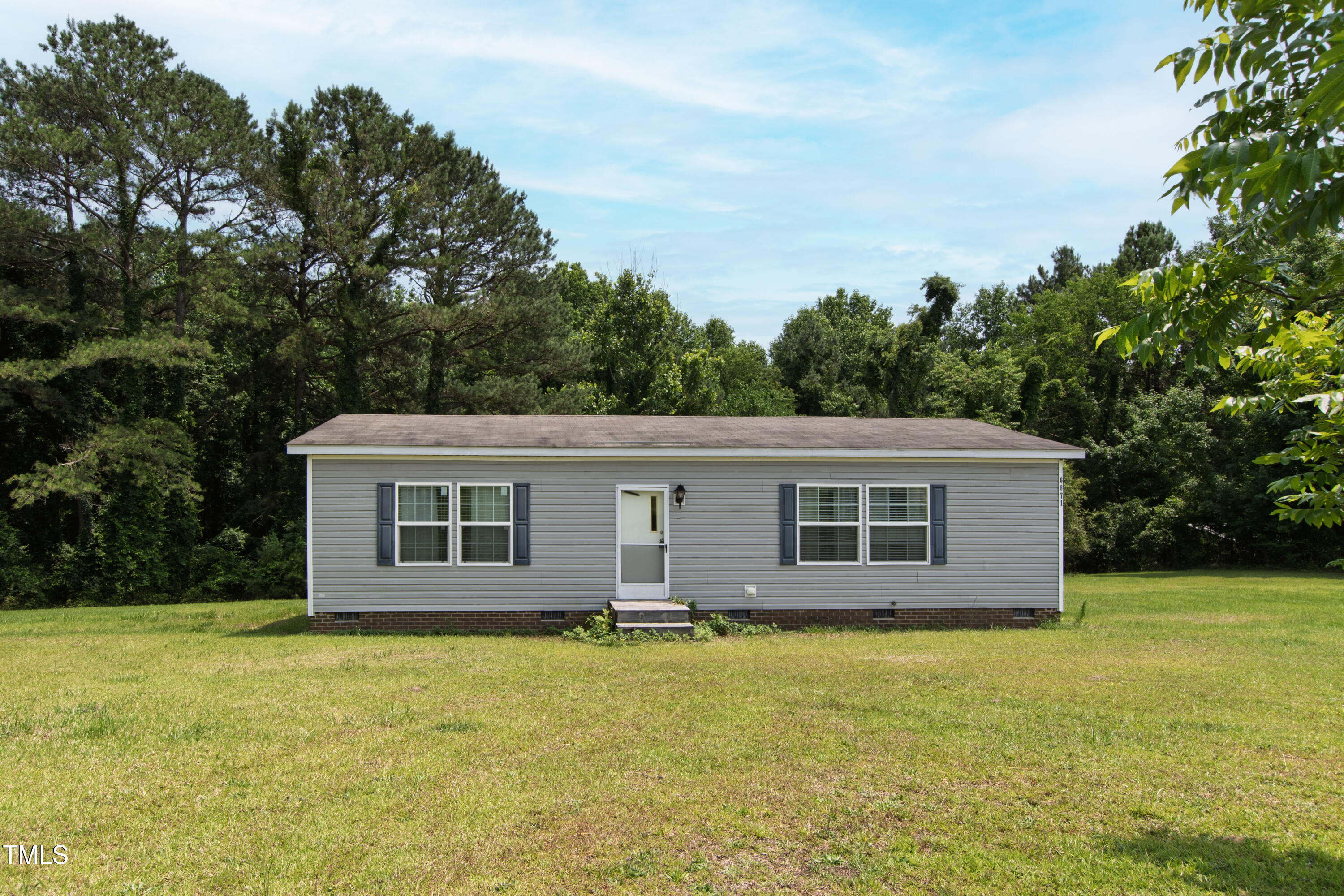 6671 South River Road Property Photo 1