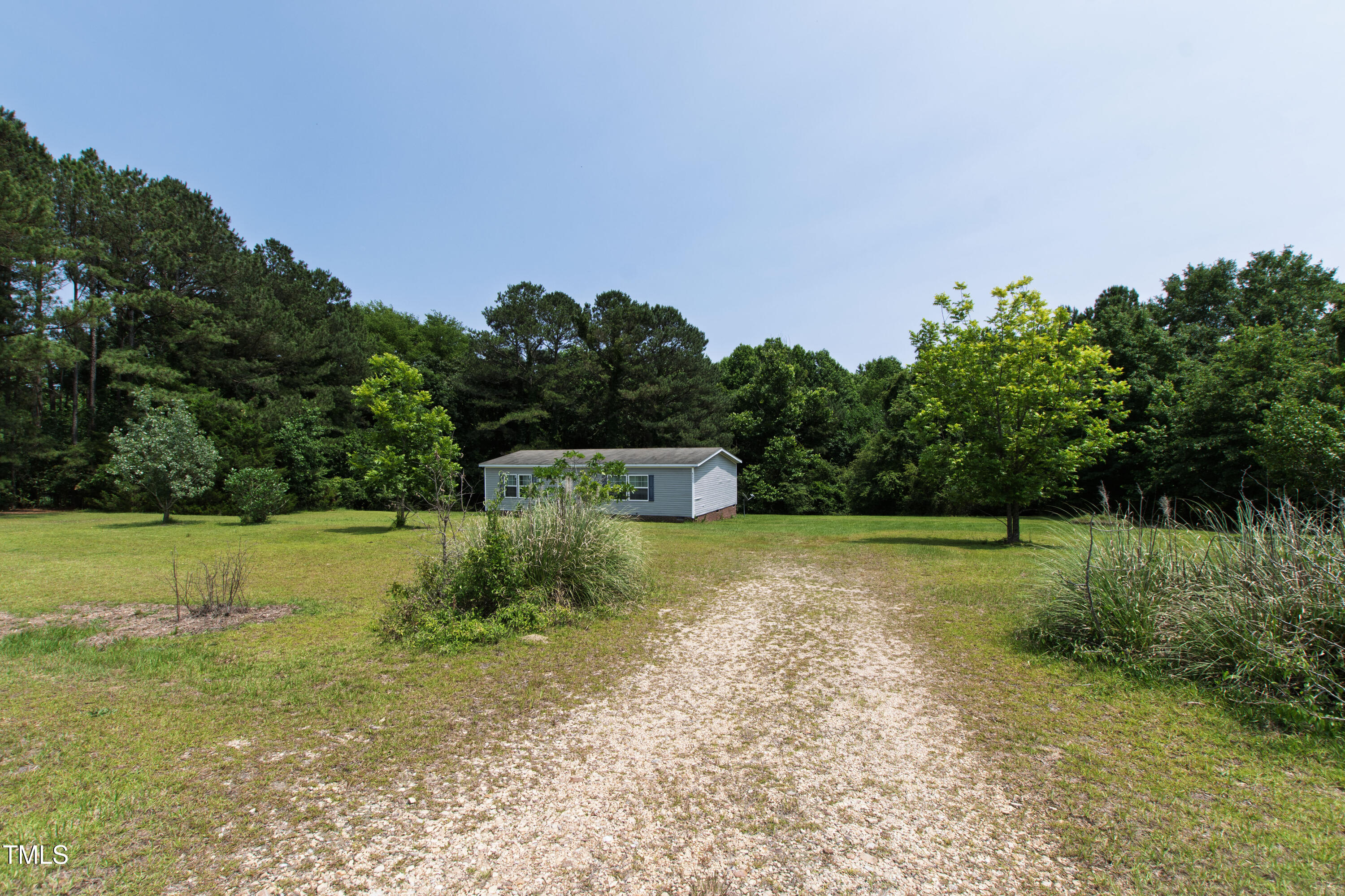 6671 South River Road Property Photo 3