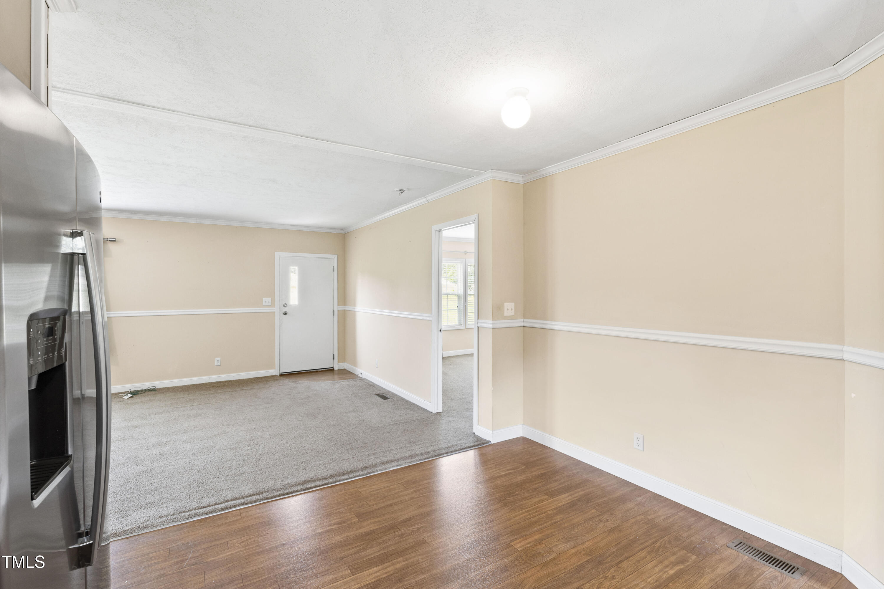 6671 South River Road Property Photo 11