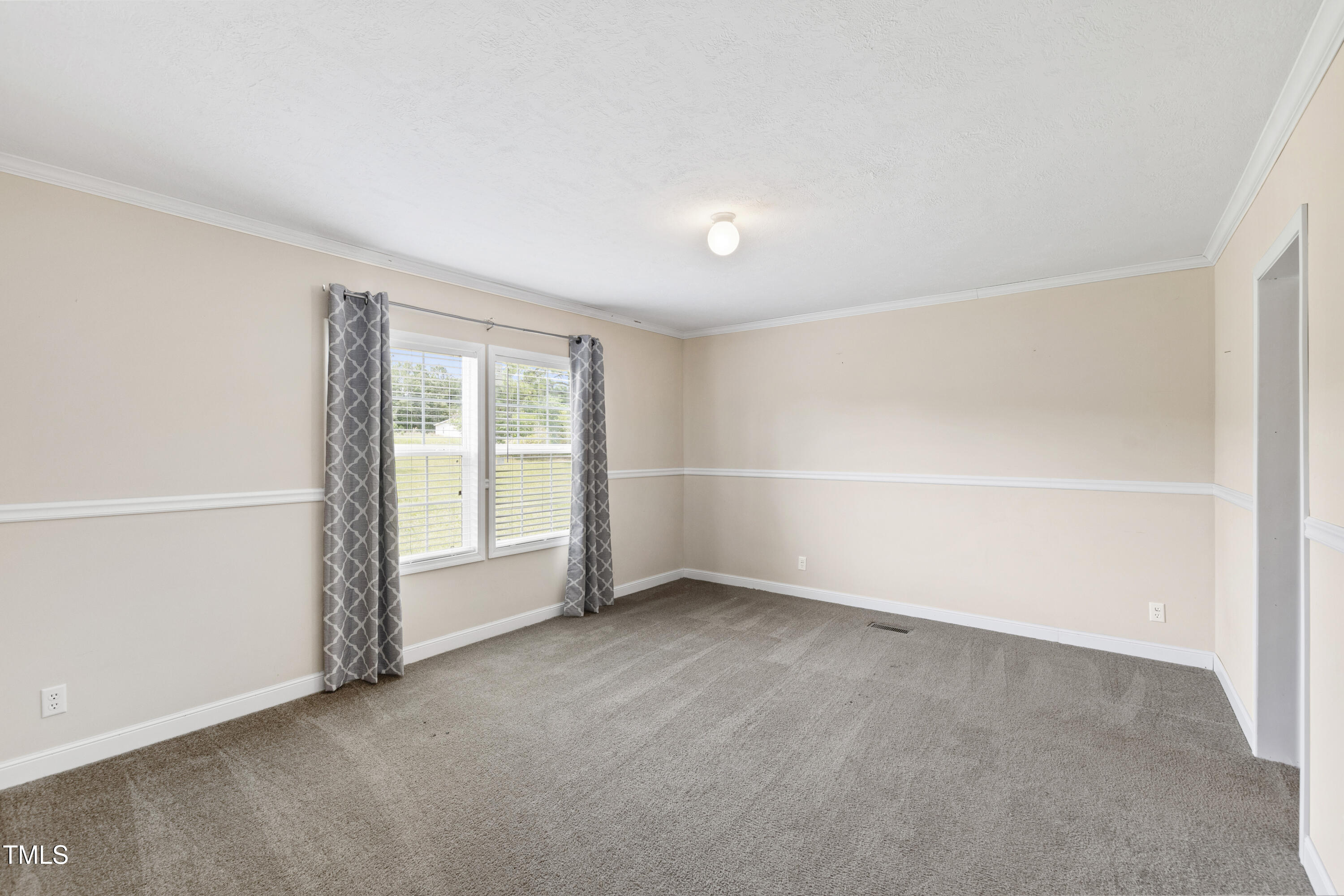 6671 South River Road Property Photo 15