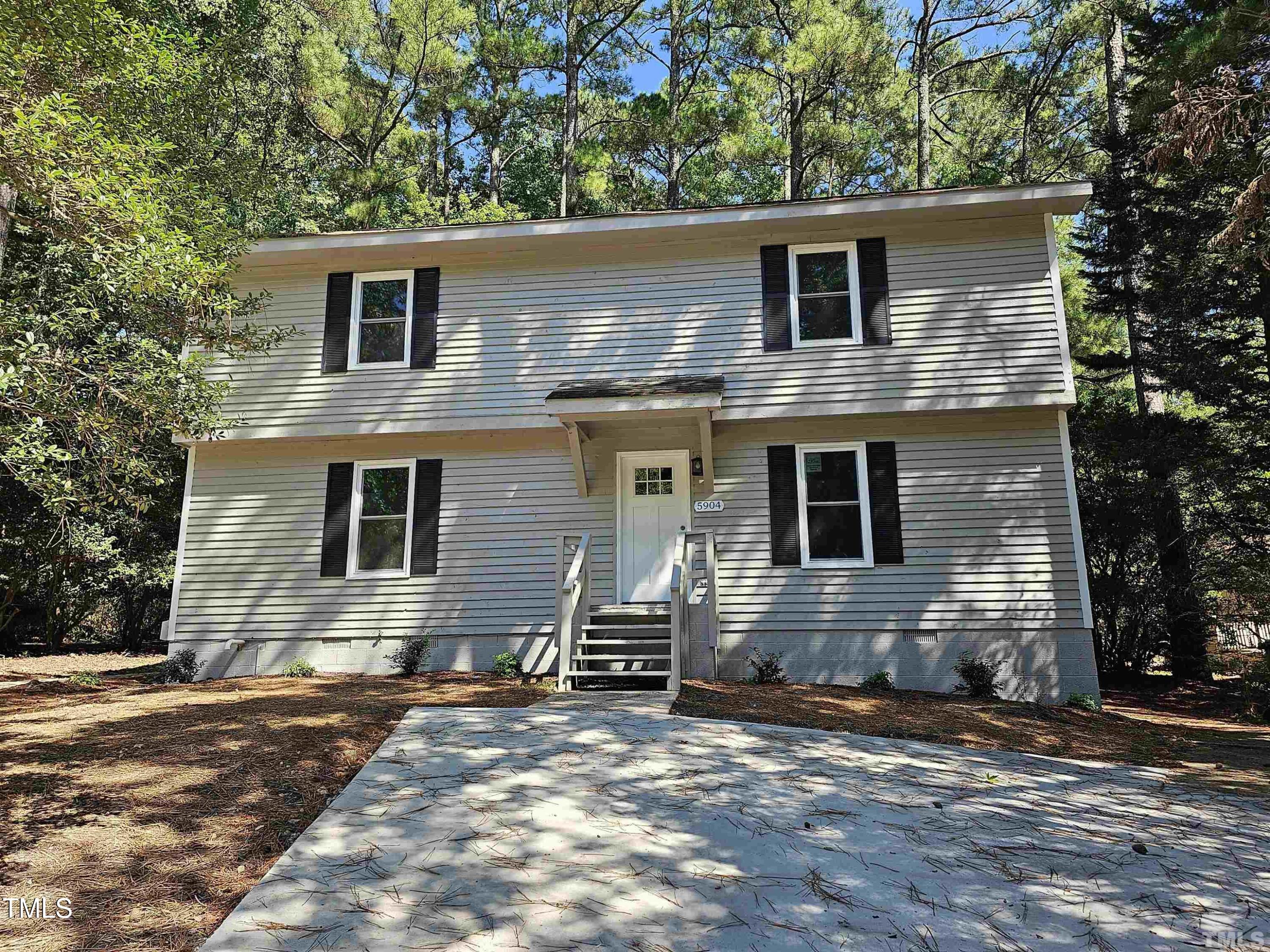 5906 Applewood Lane Property Photo 1