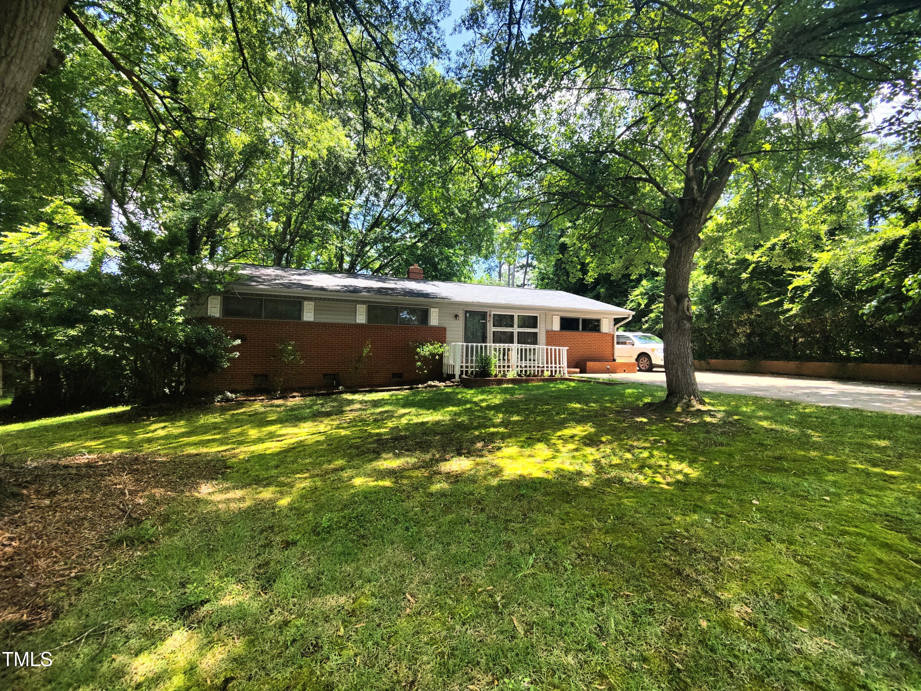 406 Avery Street Property Photo 1