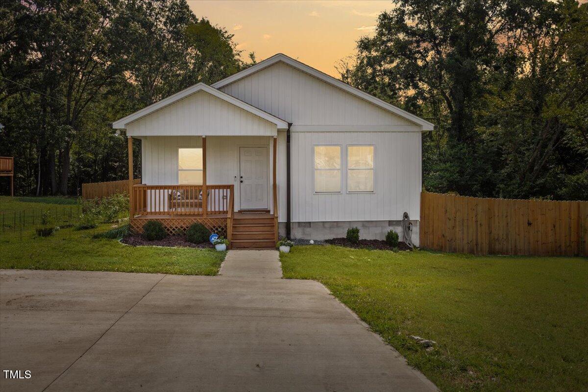 619 Spence Street Property Photo 1