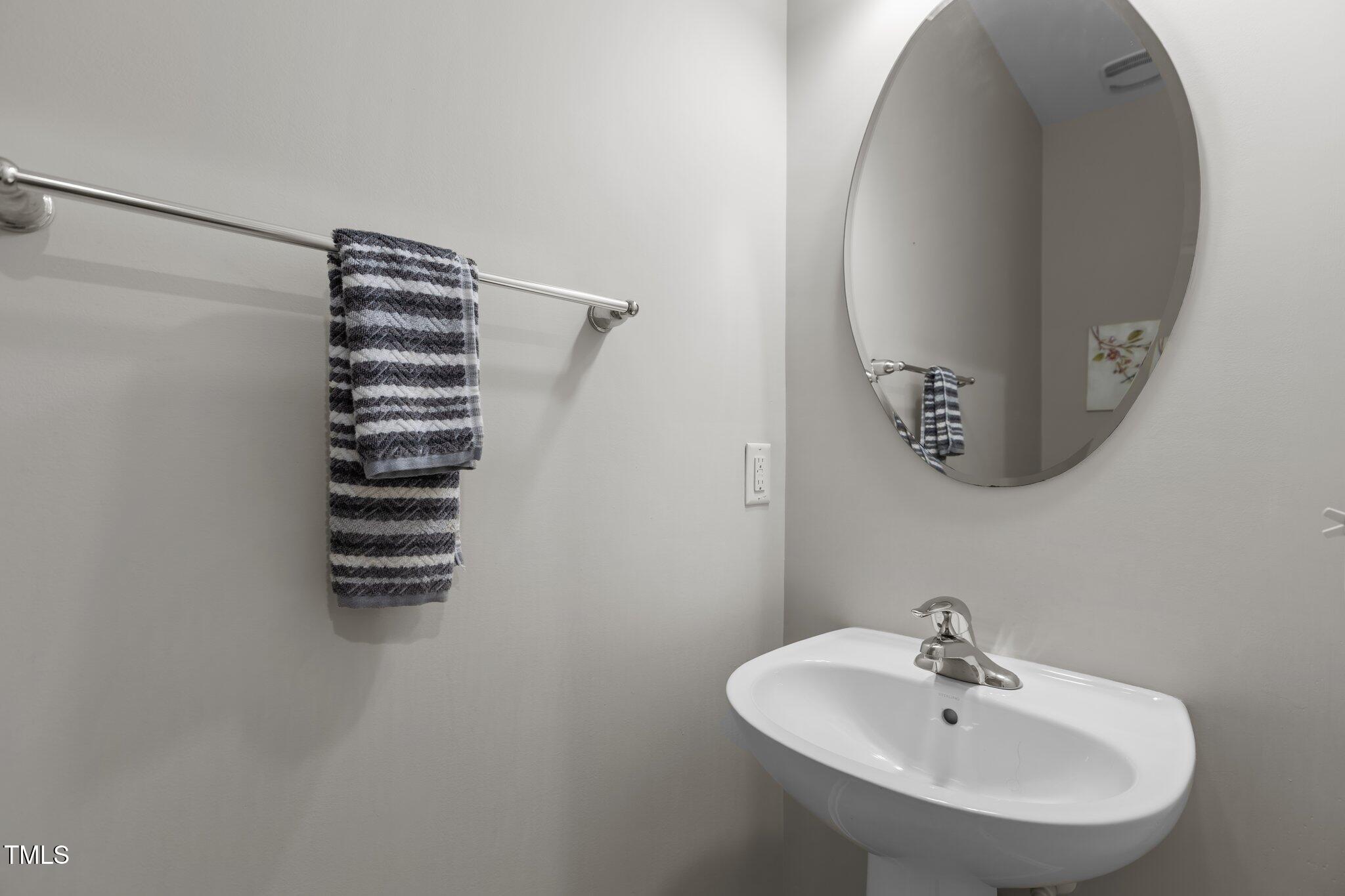 316 Hilliard Forest Drive Property Photo 12
