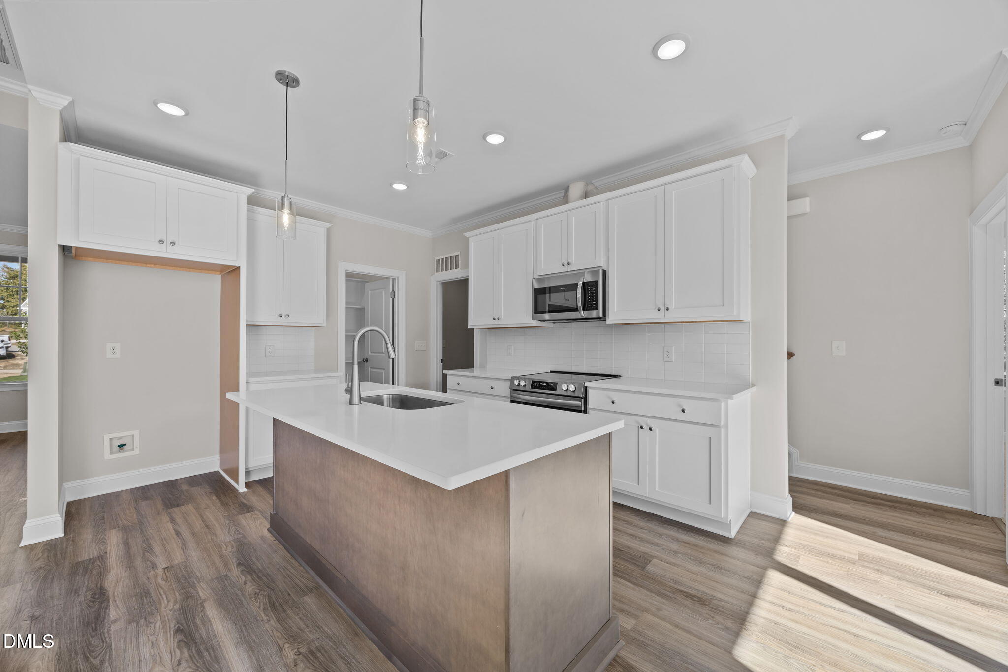 50 Uptown Court Property Photo 4