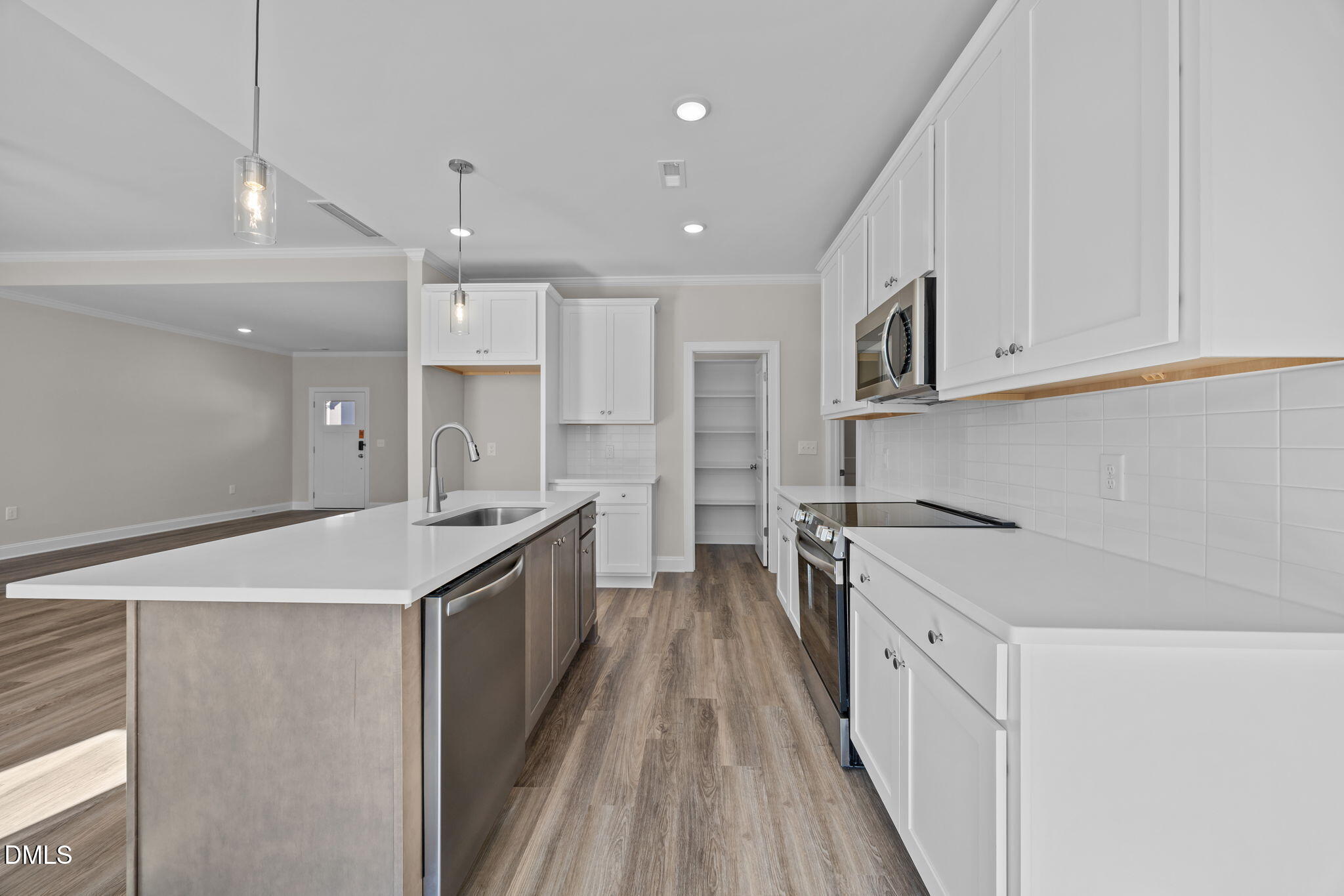 50 Uptown Court Property Photo 5