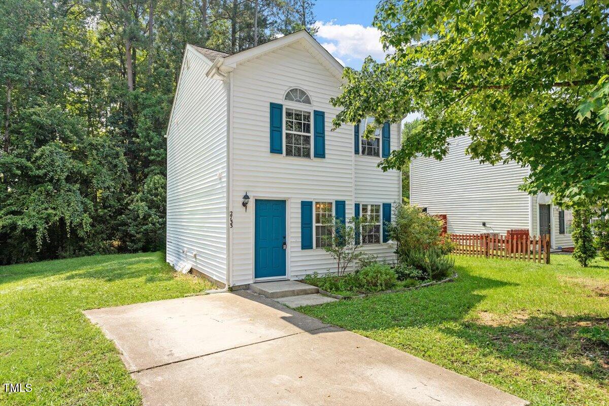 2733 Midway Park Court Property Photo 1