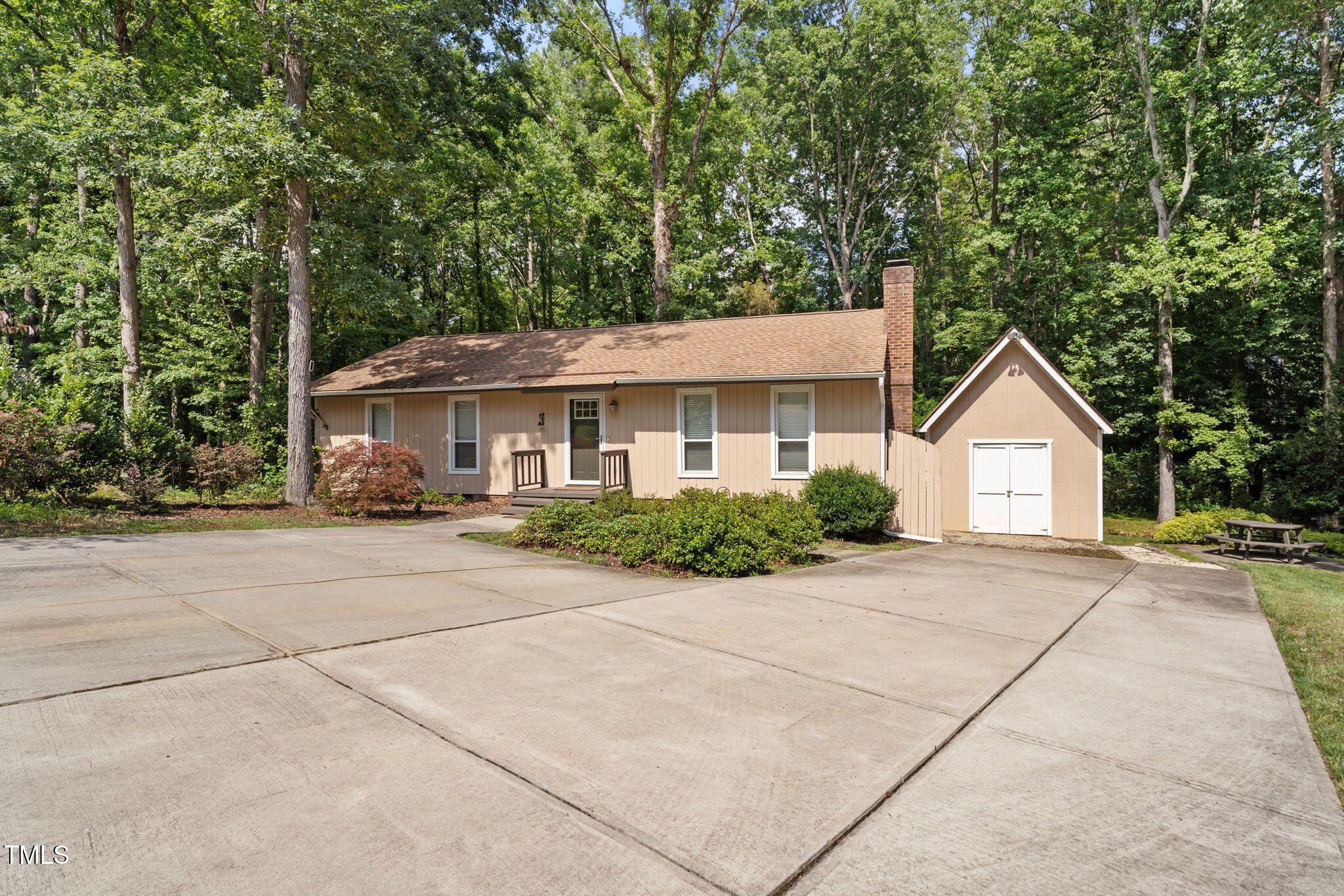 1219 Maybole Court Property Photo 1