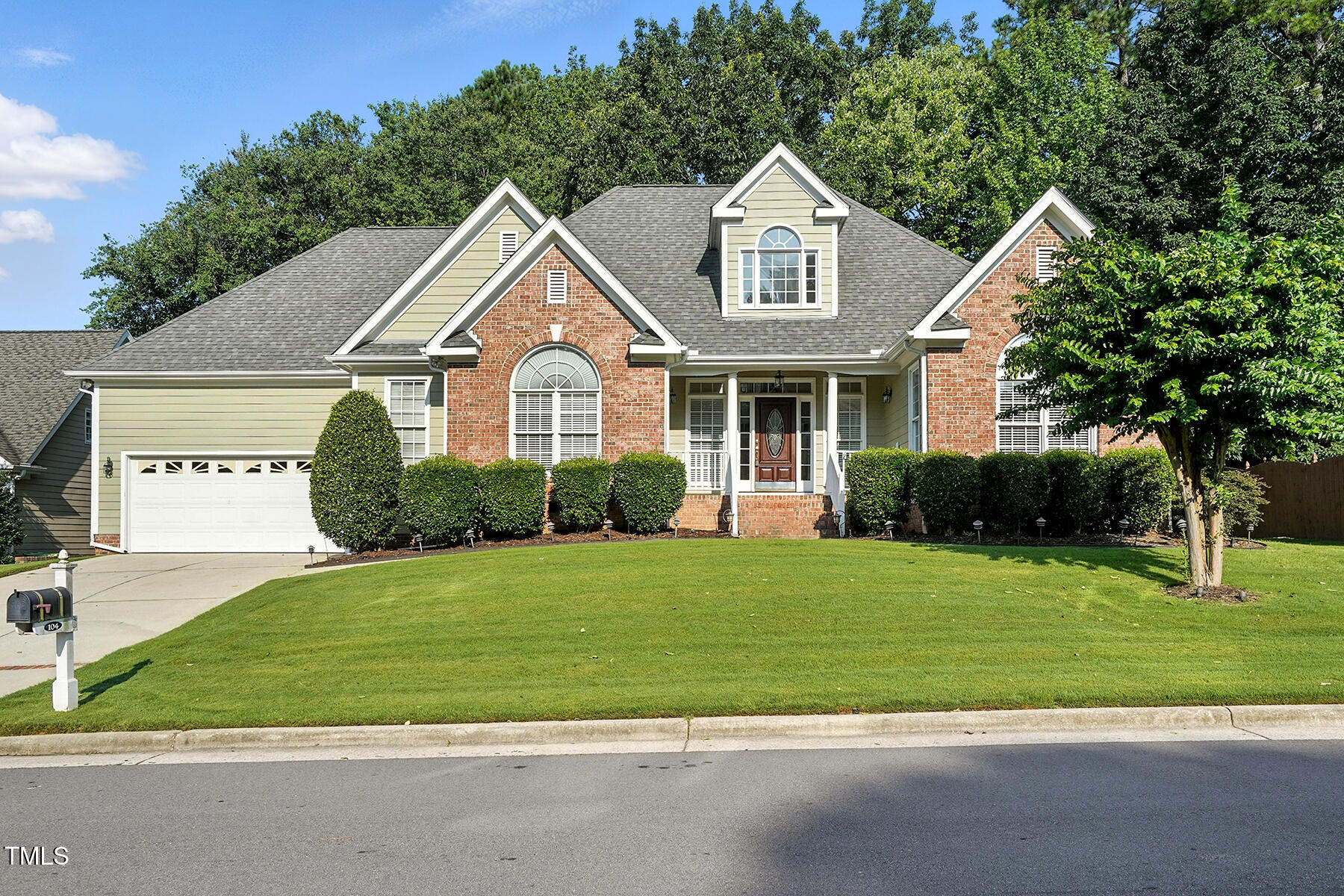 104 Vatersay Drive Property Photo 1