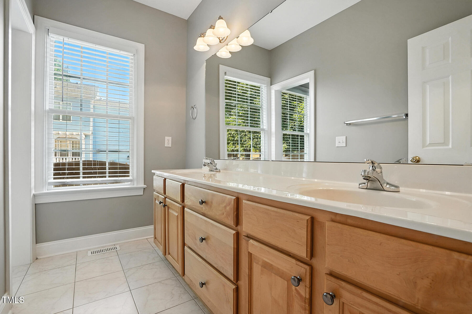 104 Vatersay Drive Property Photo 15