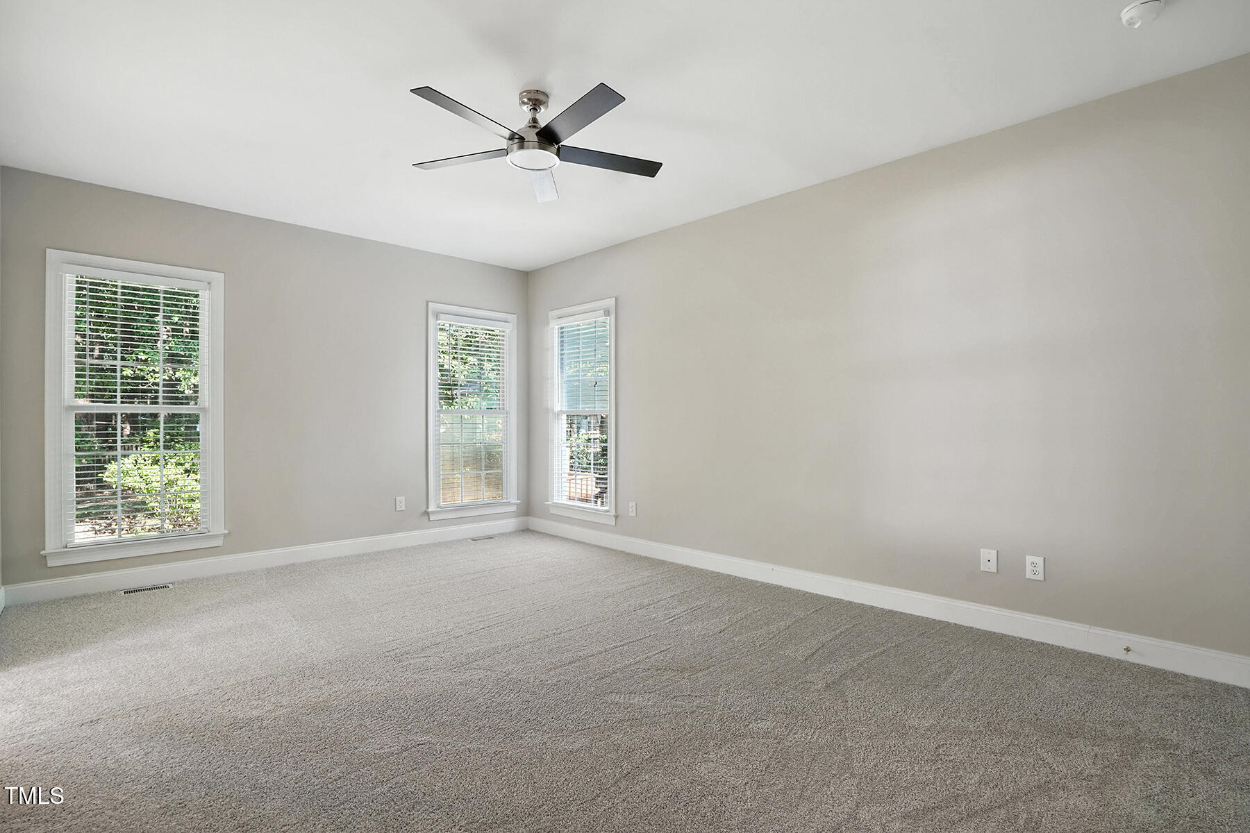104 Vatersay Drive Property Photo 19